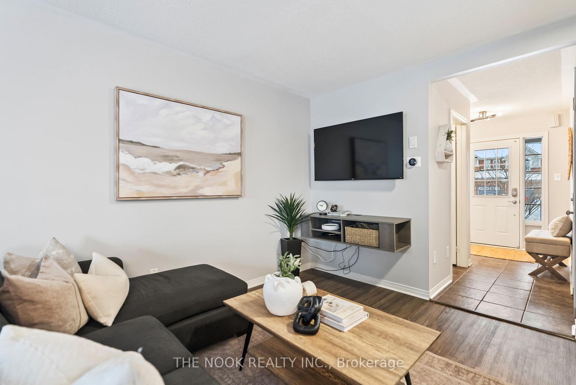Photo 8 of 1382 Glaspell Crescent, Oshawa, Pinecrest — HOMEH