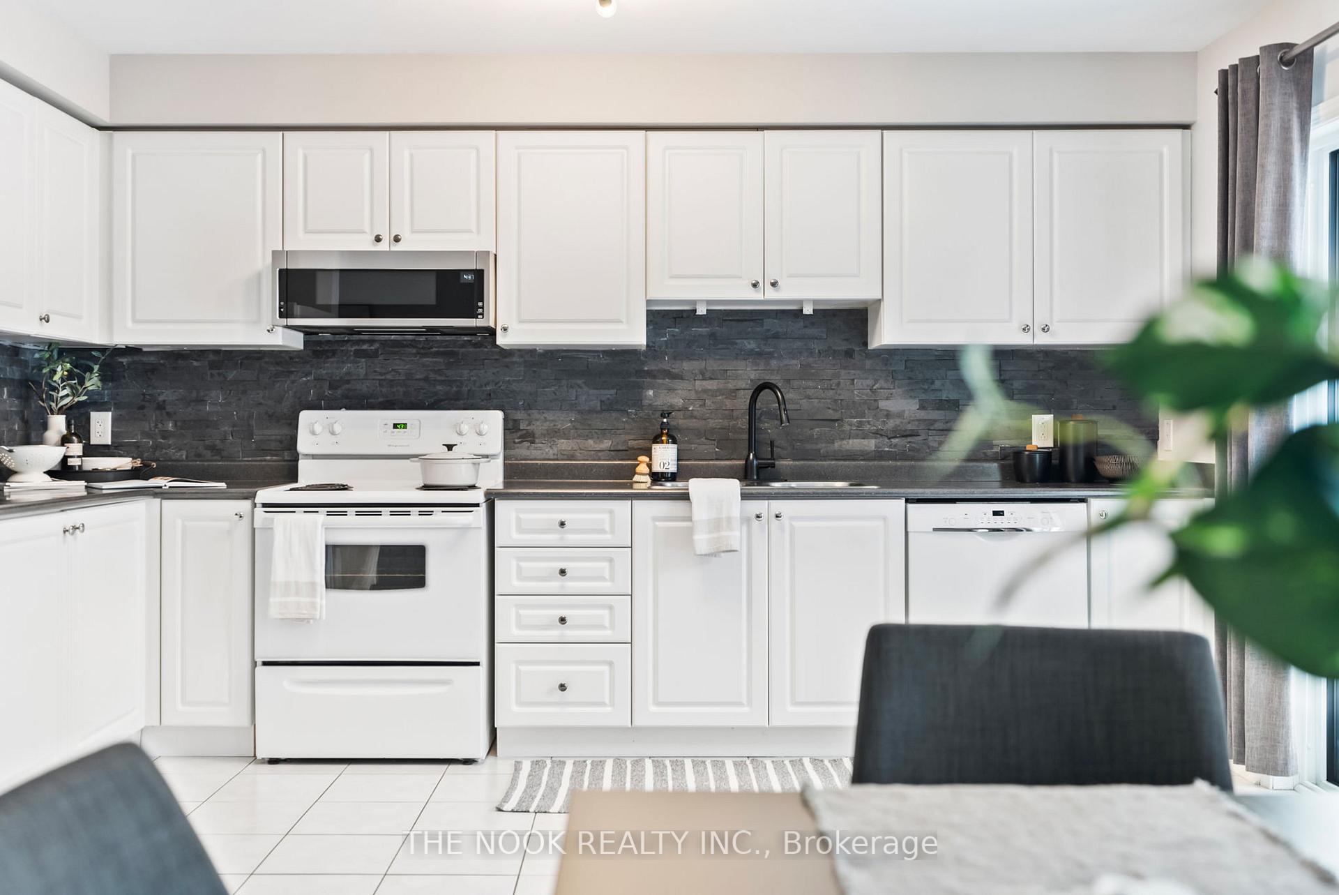 Photo 14 of 1382 Glaspell Crescent, Oshawa, Pinecrest — HOMEH