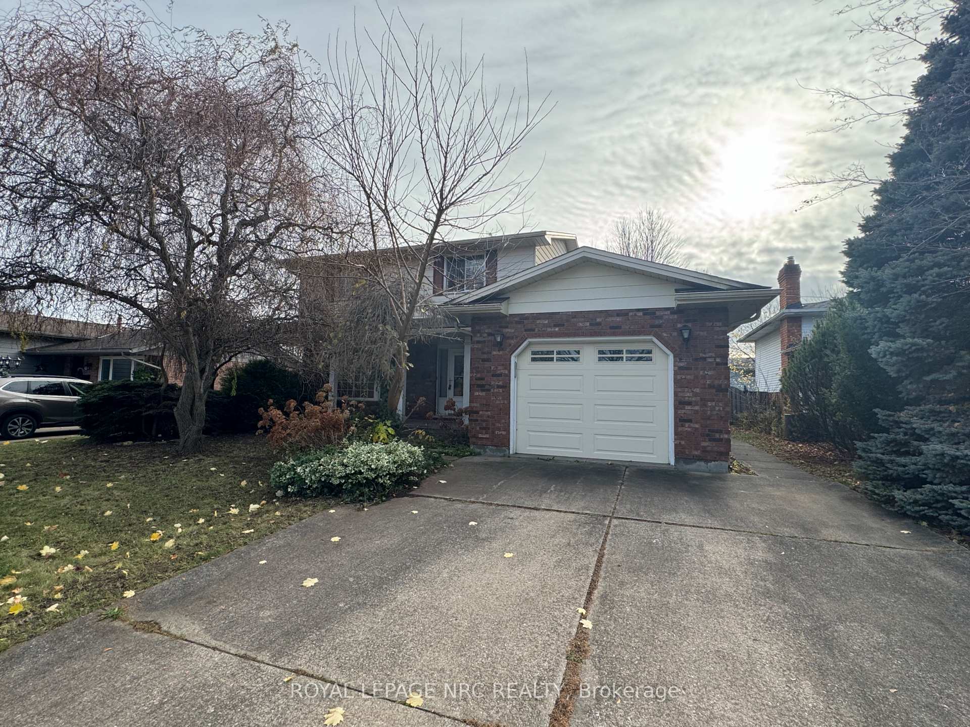 Photo 1 of 35 Page Drive, Welland, N. Welland — HOMEH