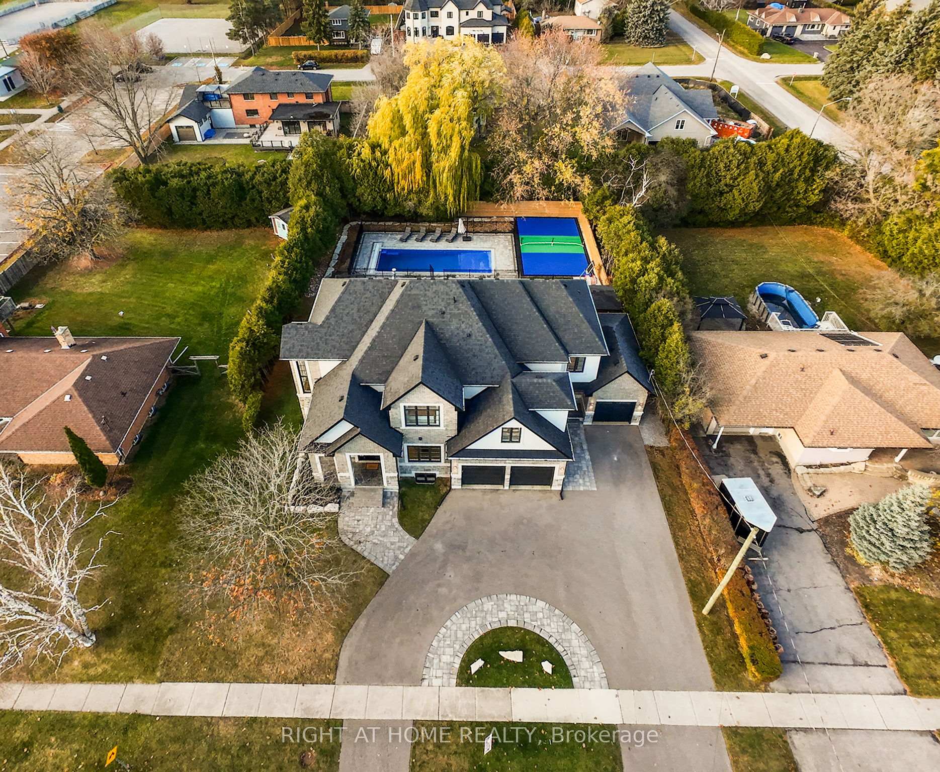 Photo 3 of 36 Dymond Drive, Whitby, Blue Grass Meadows — HOMEH