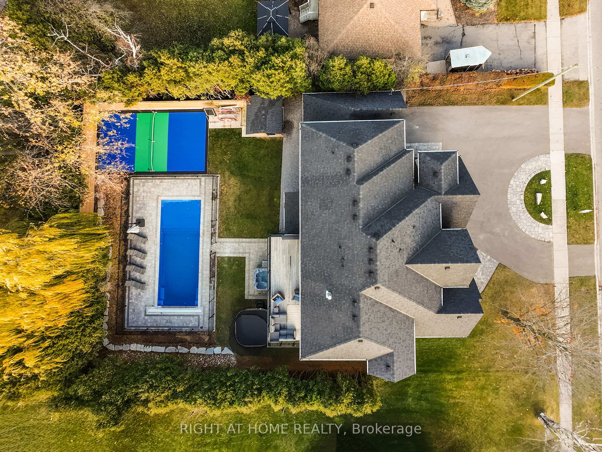 Photo 4 of 36 Dymond Drive, Whitby, Blue Grass Meadows — HOMEH