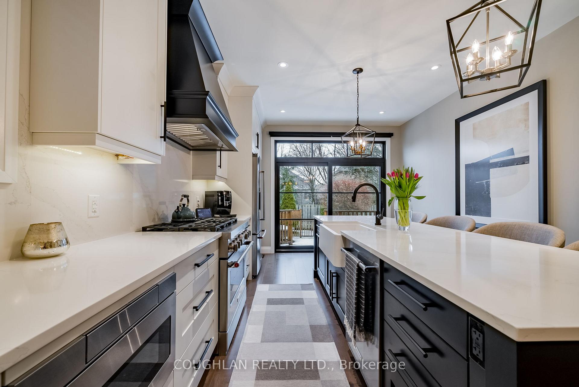 Photo 7 of 8 Claudia Drive, Whitby, Brooklin — HOMEH