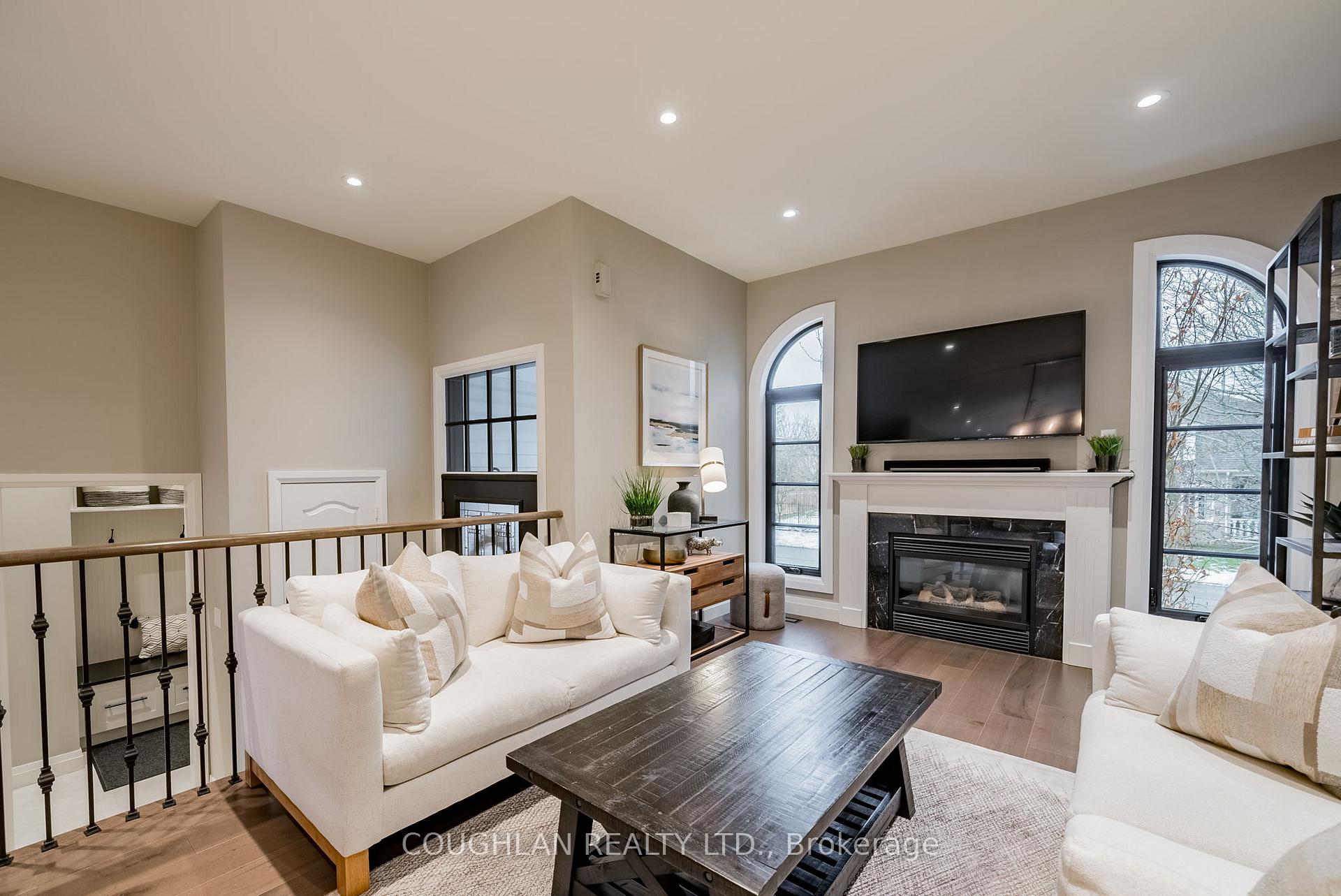 Photo 15 of 8 Claudia Drive, Whitby, Brooklin — HOMEH