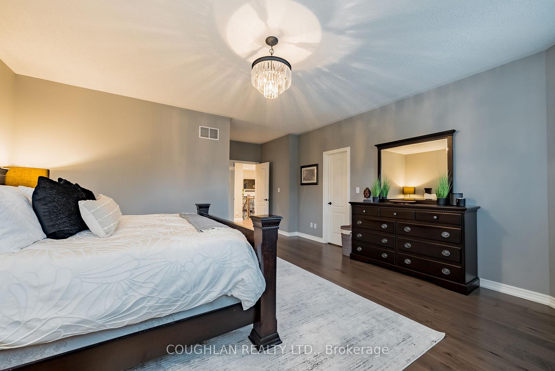 Photo 22 of 8 Claudia Drive, Whitby, Brooklin — HOMEH