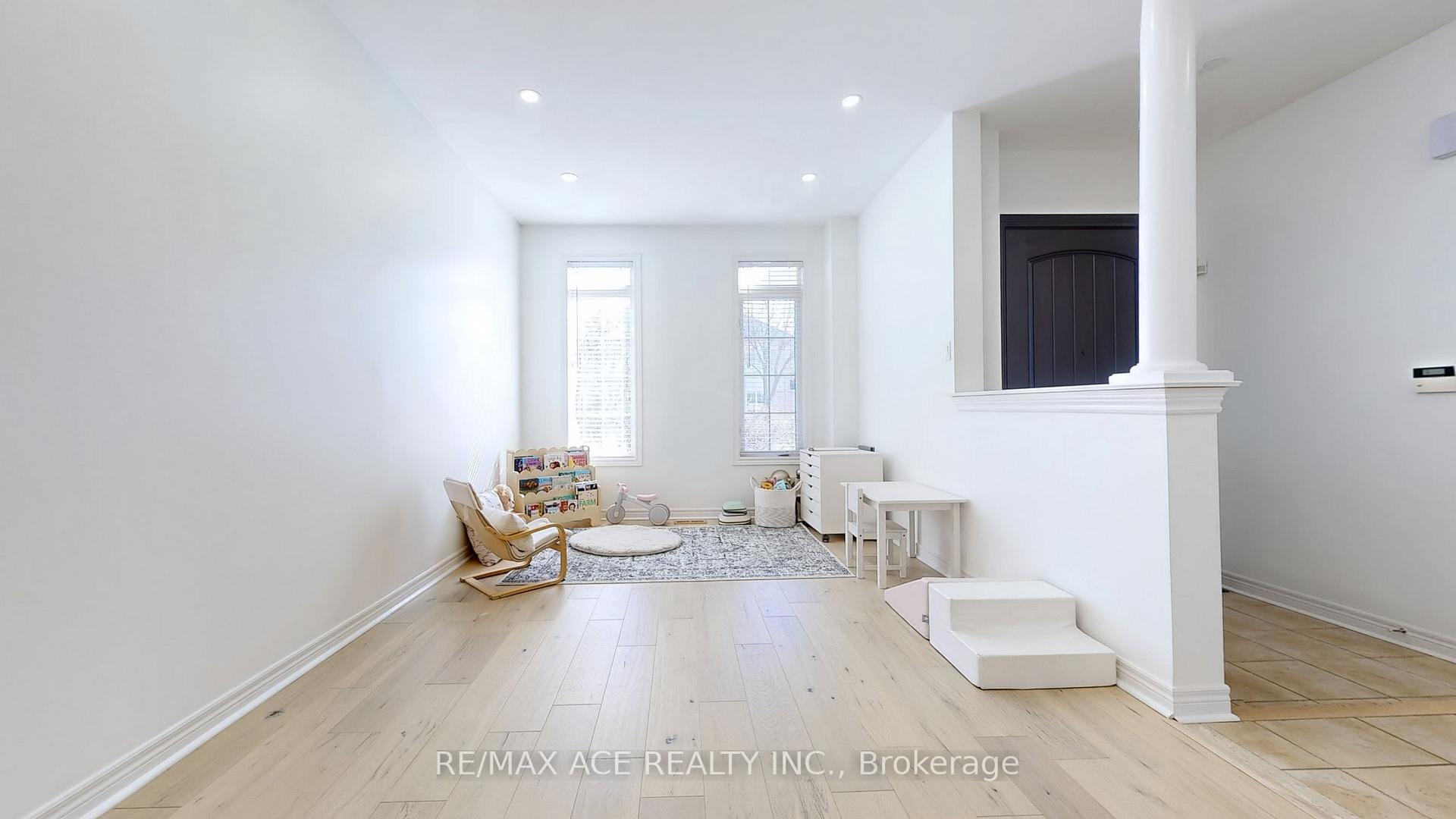 Photo 7 of 200 Monte Carlo Drive, Vaughan, Sonoma Heights — HOMEH