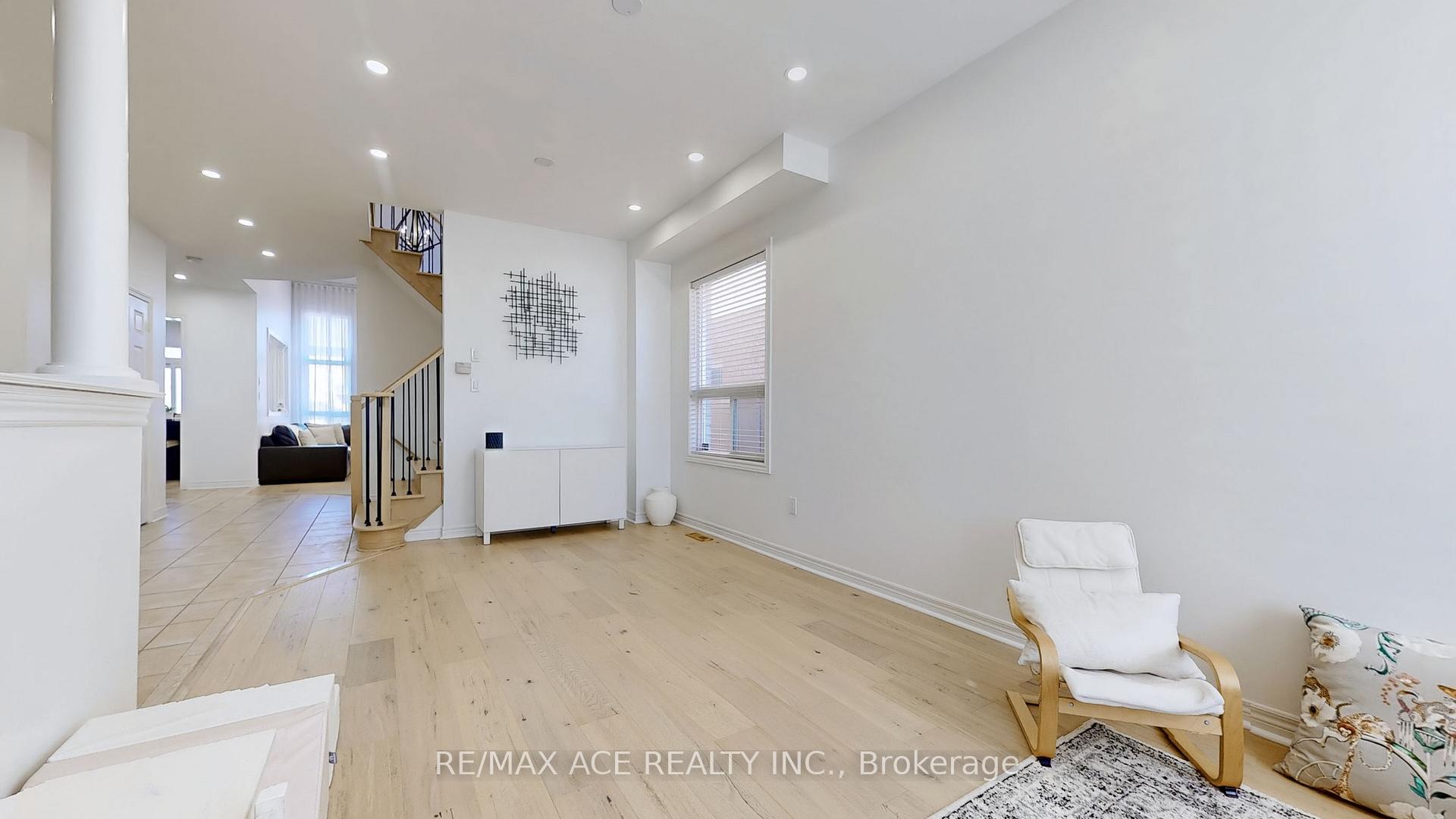 Photo 8 of 200 Monte Carlo Drive, Vaughan, Sonoma Heights — HOMEH