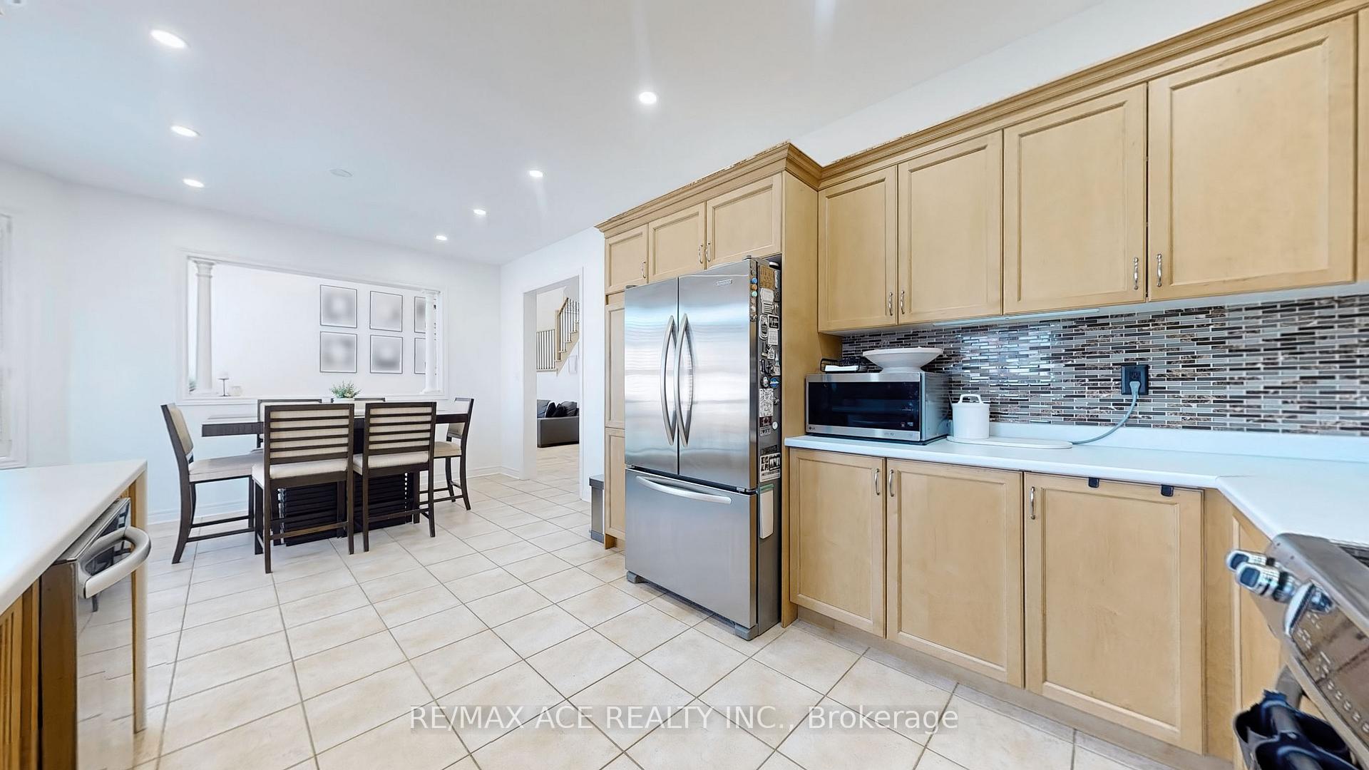 Photo 12 of 200 Monte Carlo Drive, Vaughan, Sonoma Heights — HOMEH