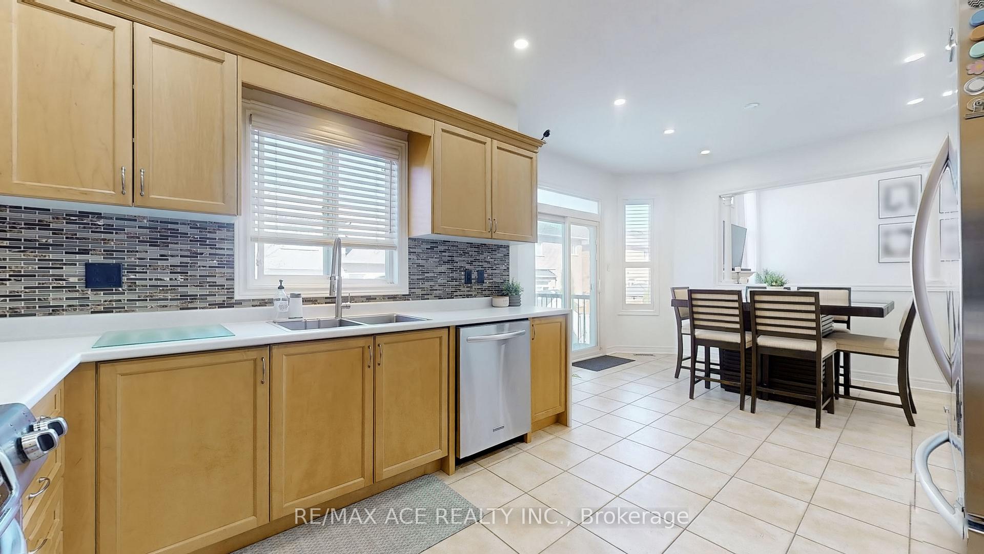 Photo 13 of 200 Monte Carlo Drive, Vaughan, Sonoma Heights — HOMEH