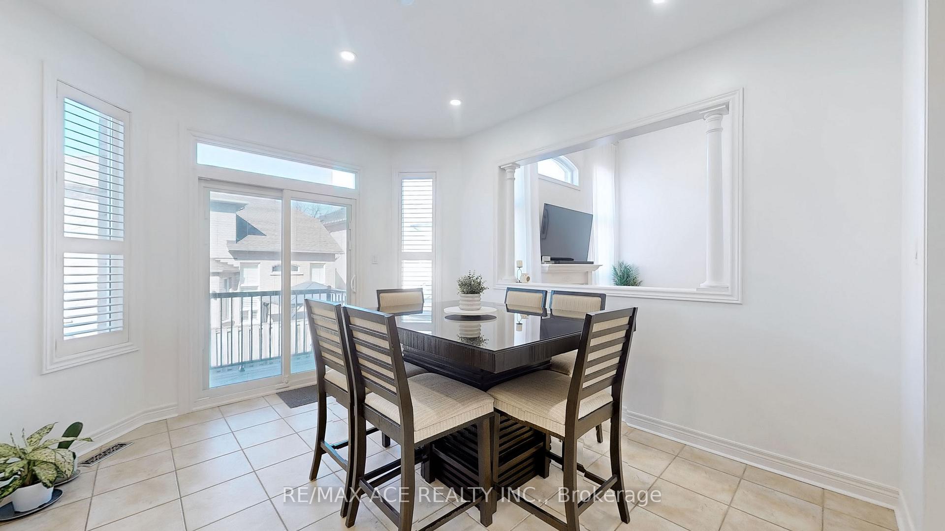 Photo 15 of 200 Monte Carlo Drive, Vaughan, Sonoma Heights — HOMEH
