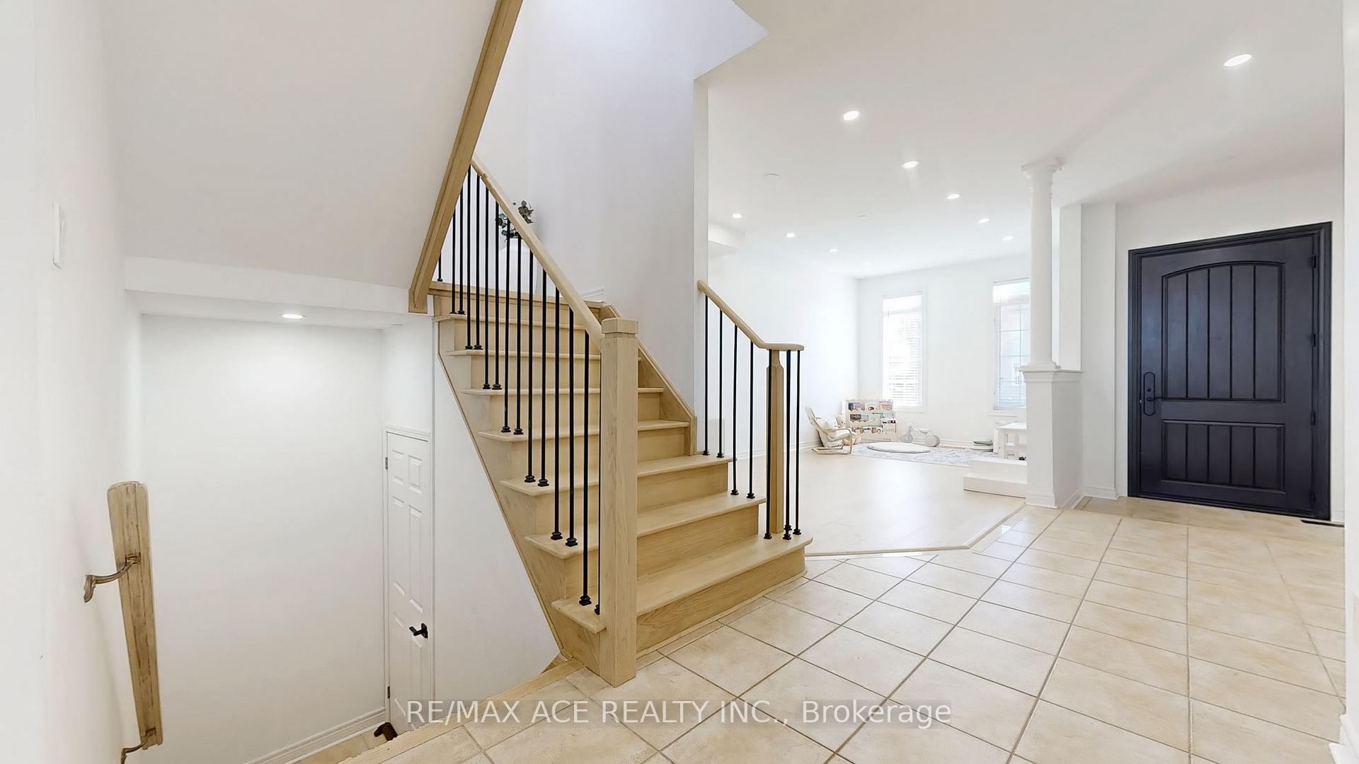 Photo 21 of 200 Monte Carlo Drive, Vaughan, Sonoma Heights — HOMEH
