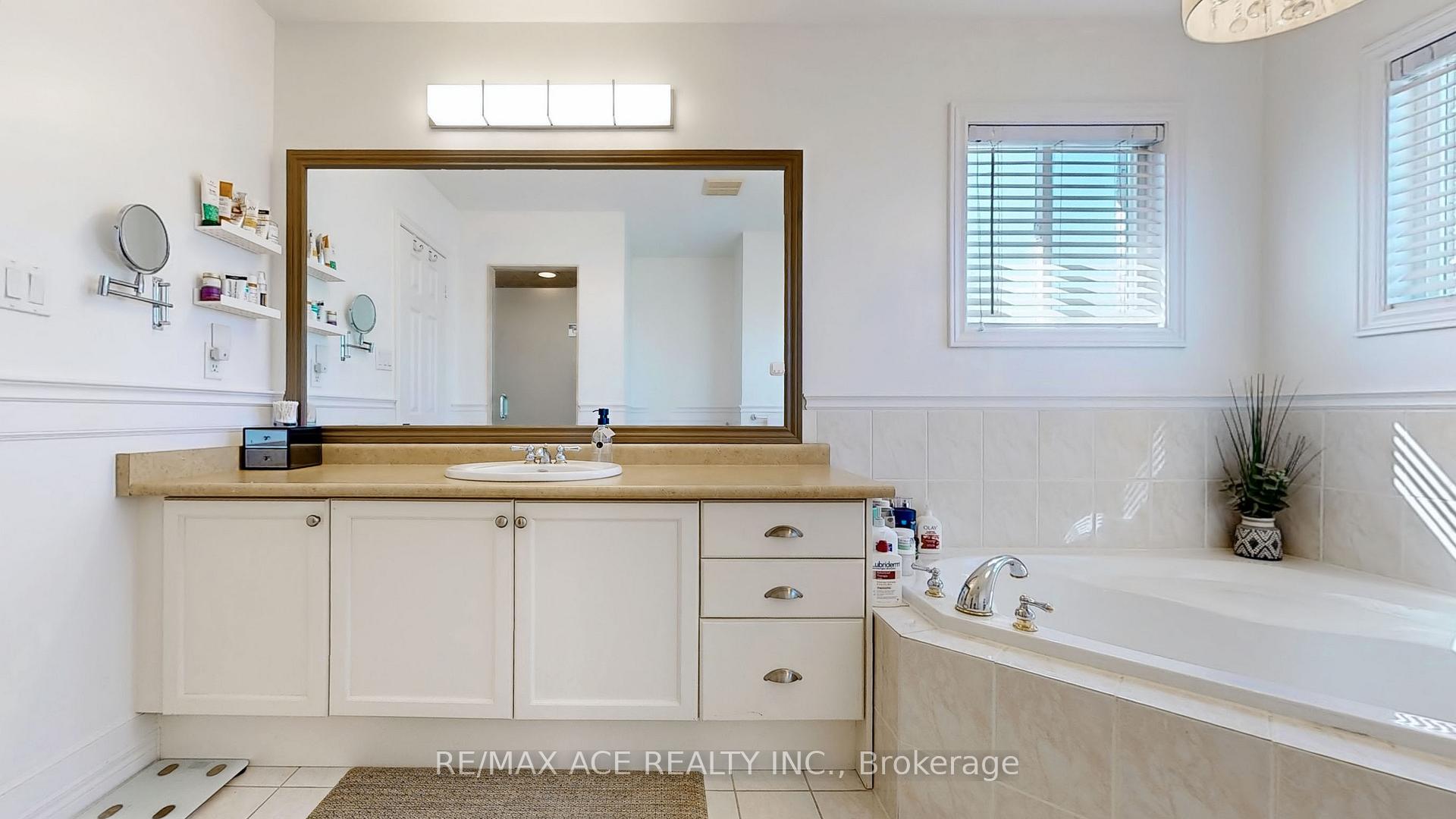 Photo 29 of 200 Monte Carlo Drive, Vaughan, Sonoma Heights — HOMEH