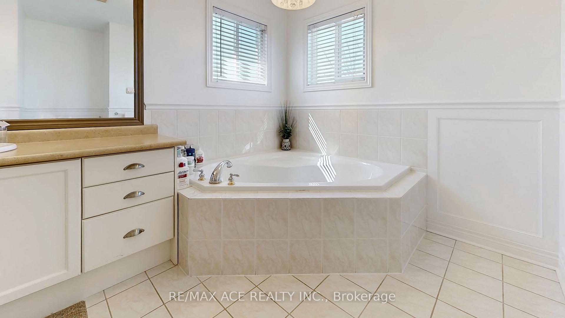 Photo 30 of 200 Monte Carlo Drive, Vaughan, Sonoma Heights — HOMEH