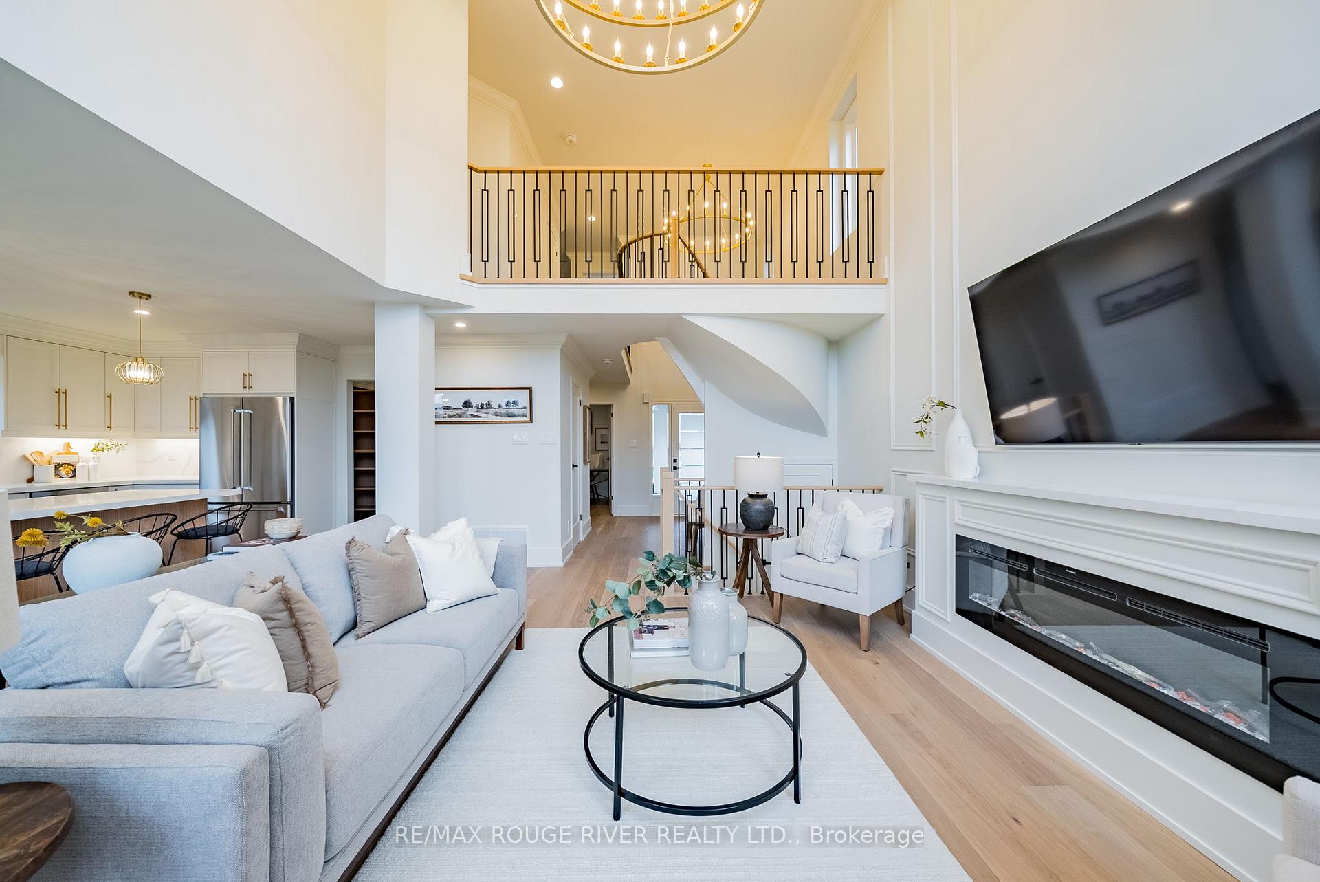 Photo 6 of 29 Tidewater Crescent, Whitby, Williamsburg — HOMEH