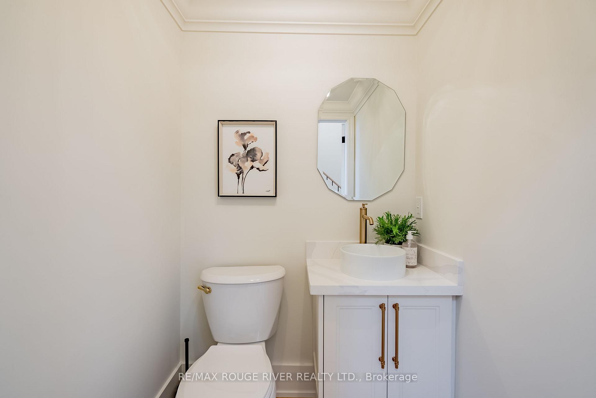 Photo 16 of 29 Tidewater Crescent, Whitby, Williamsburg — HOMEH