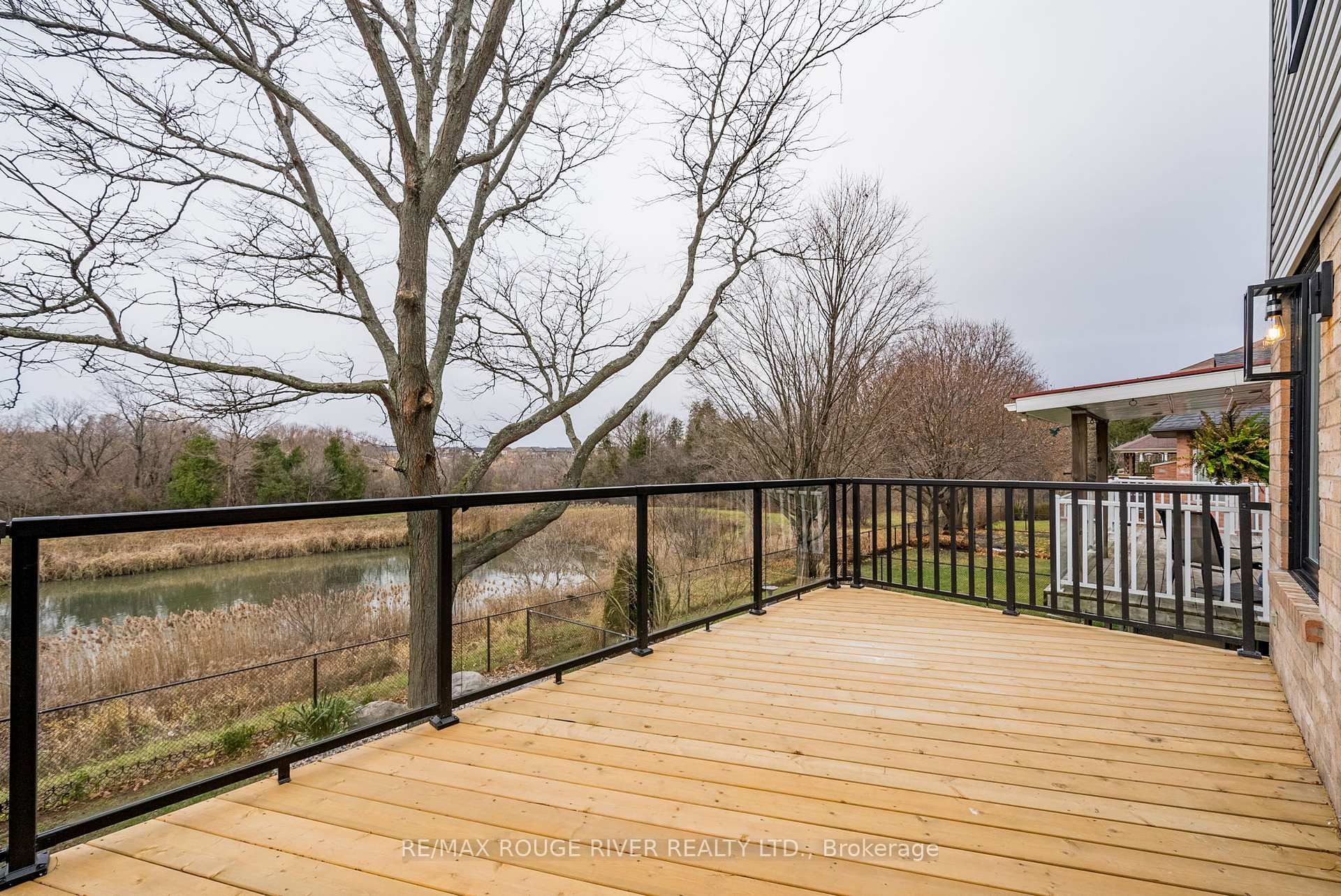 Photo 17 of 29 Tidewater Crescent, Whitby, Williamsburg — HOMEH