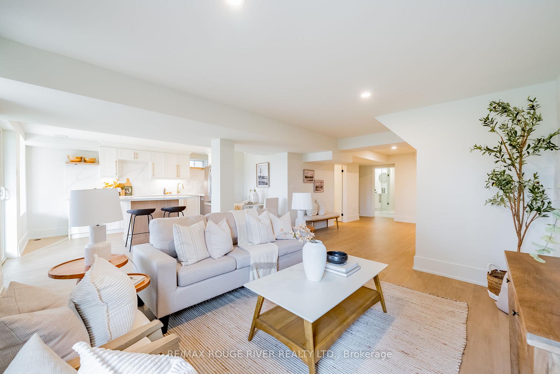 Photo 32 of 29 Tidewater Crescent, Whitby, Williamsburg — HOMEH