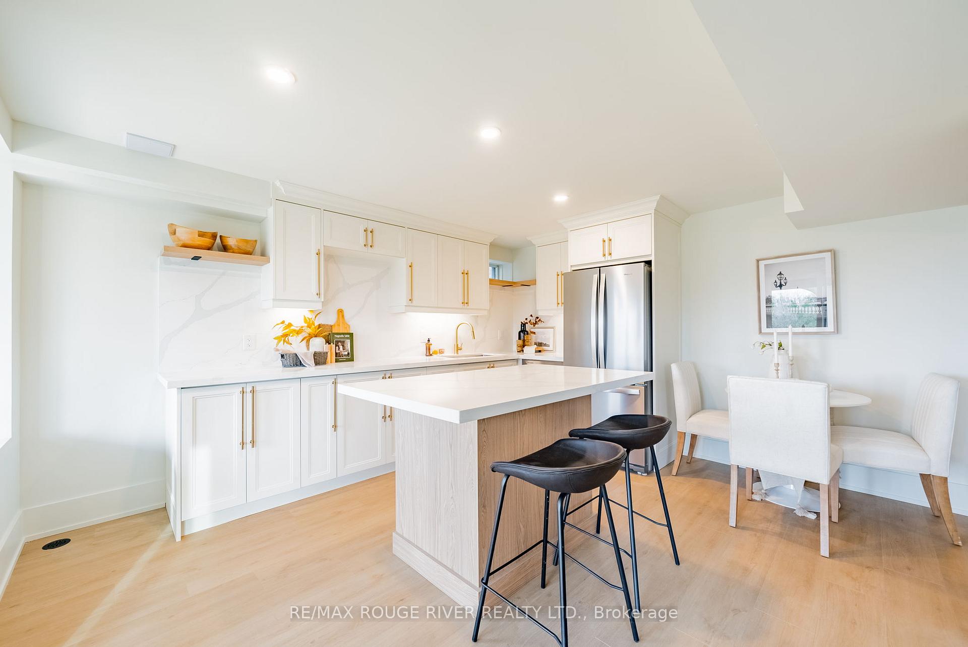 Photo 33 of 29 Tidewater Crescent, Whitby, Williamsburg — HOMEH