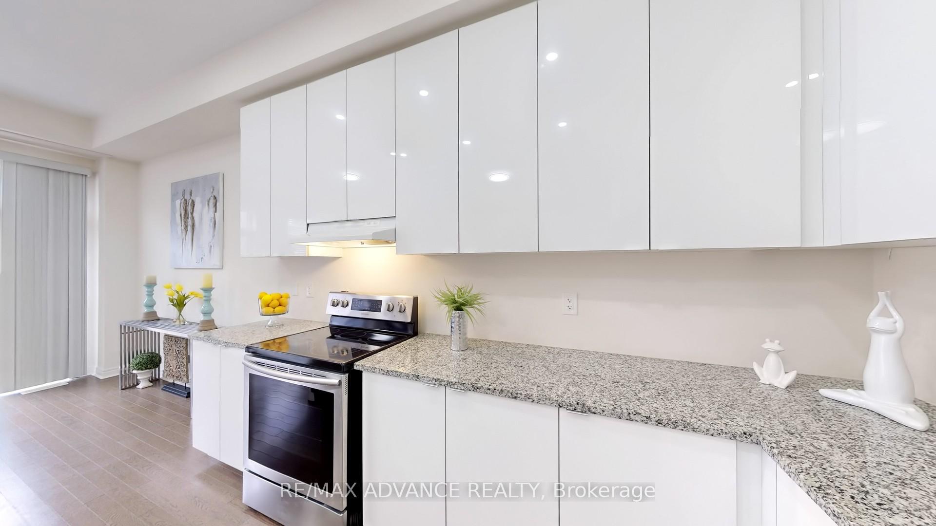 Photo 12 of 59 Lebovic Campus Drive, Vaughan, Patterson — HOMEH