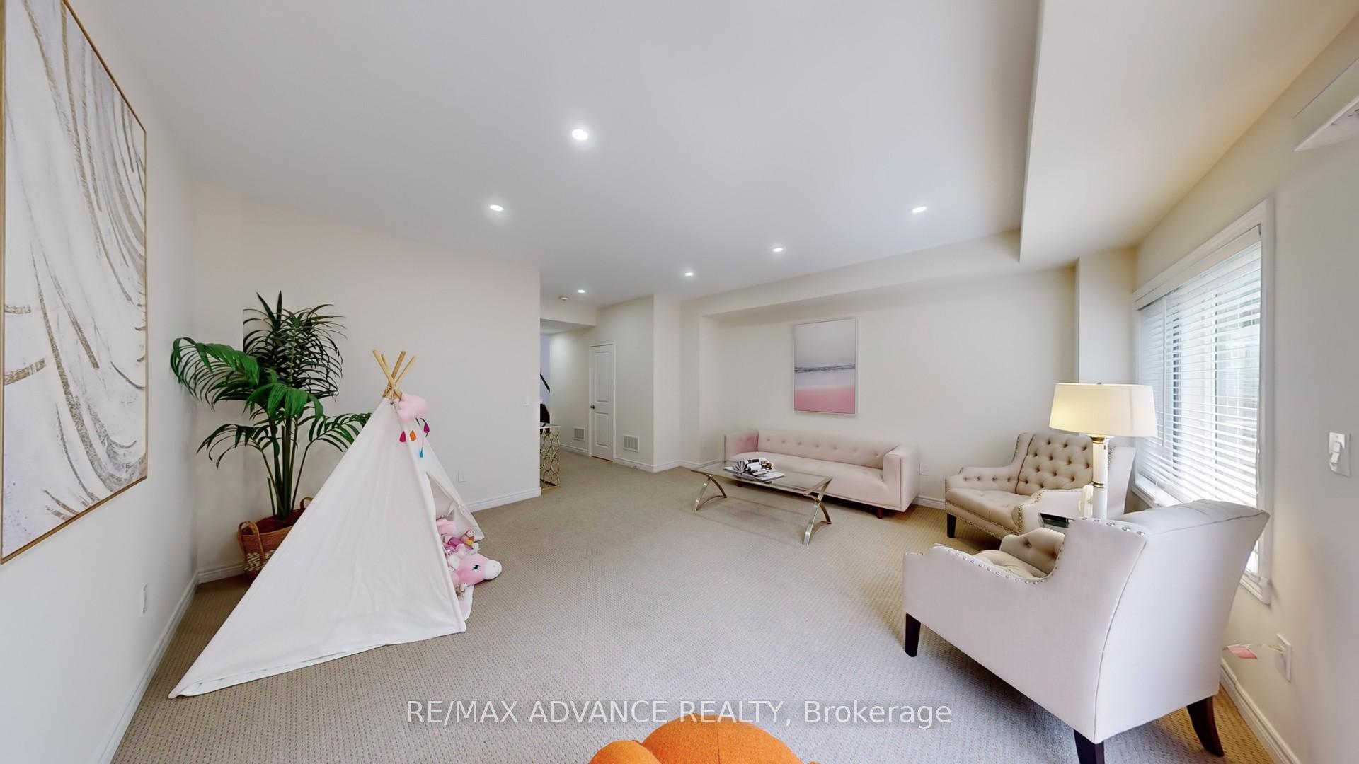 Photo 41 of 59 Lebovic Campus Drive, Vaughan, Patterson — HOMEH