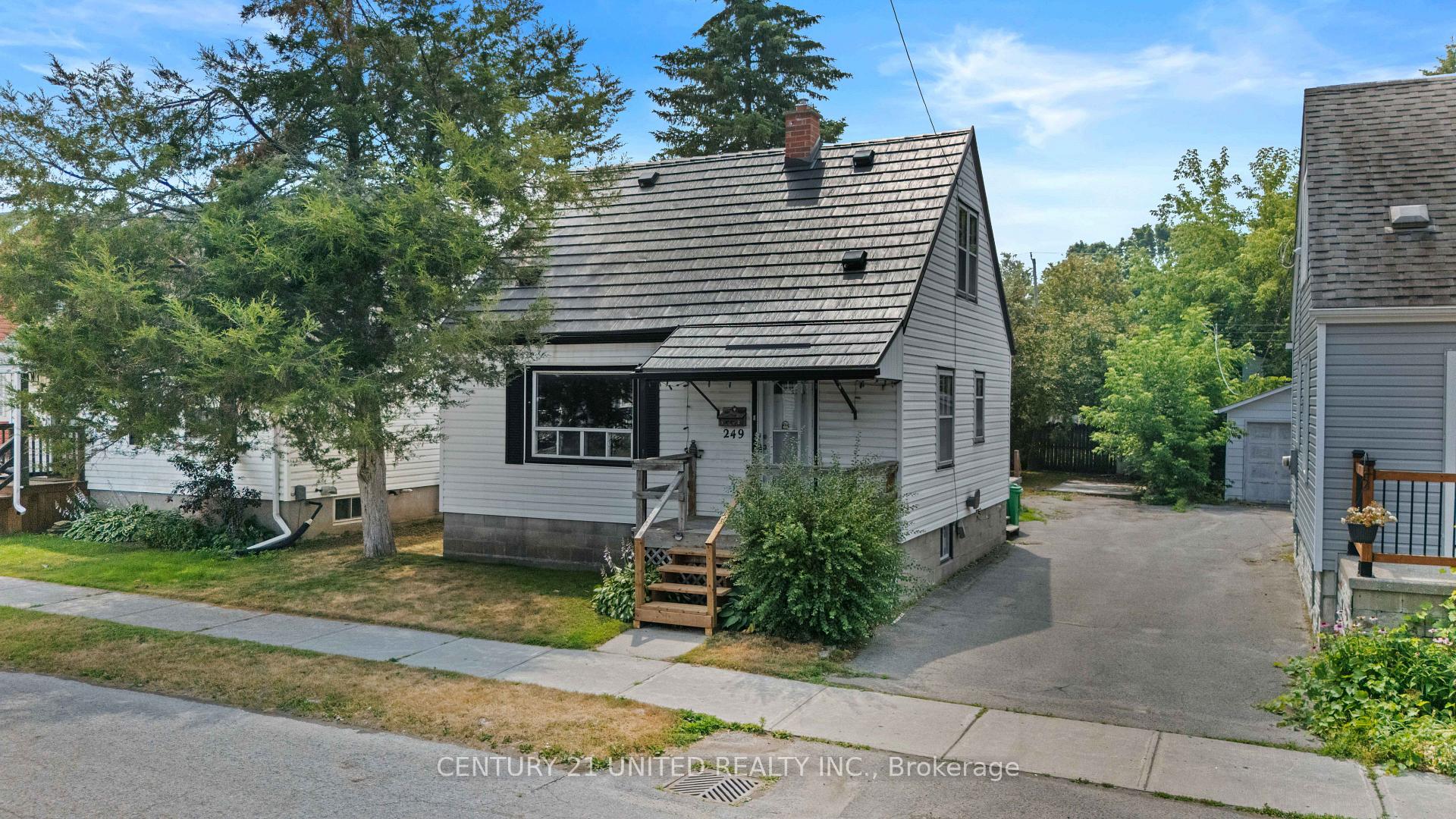 Photo 1 of 249 Woodbine Avenue, Peterborough, Ashburnham Ward 4 — HOMEH