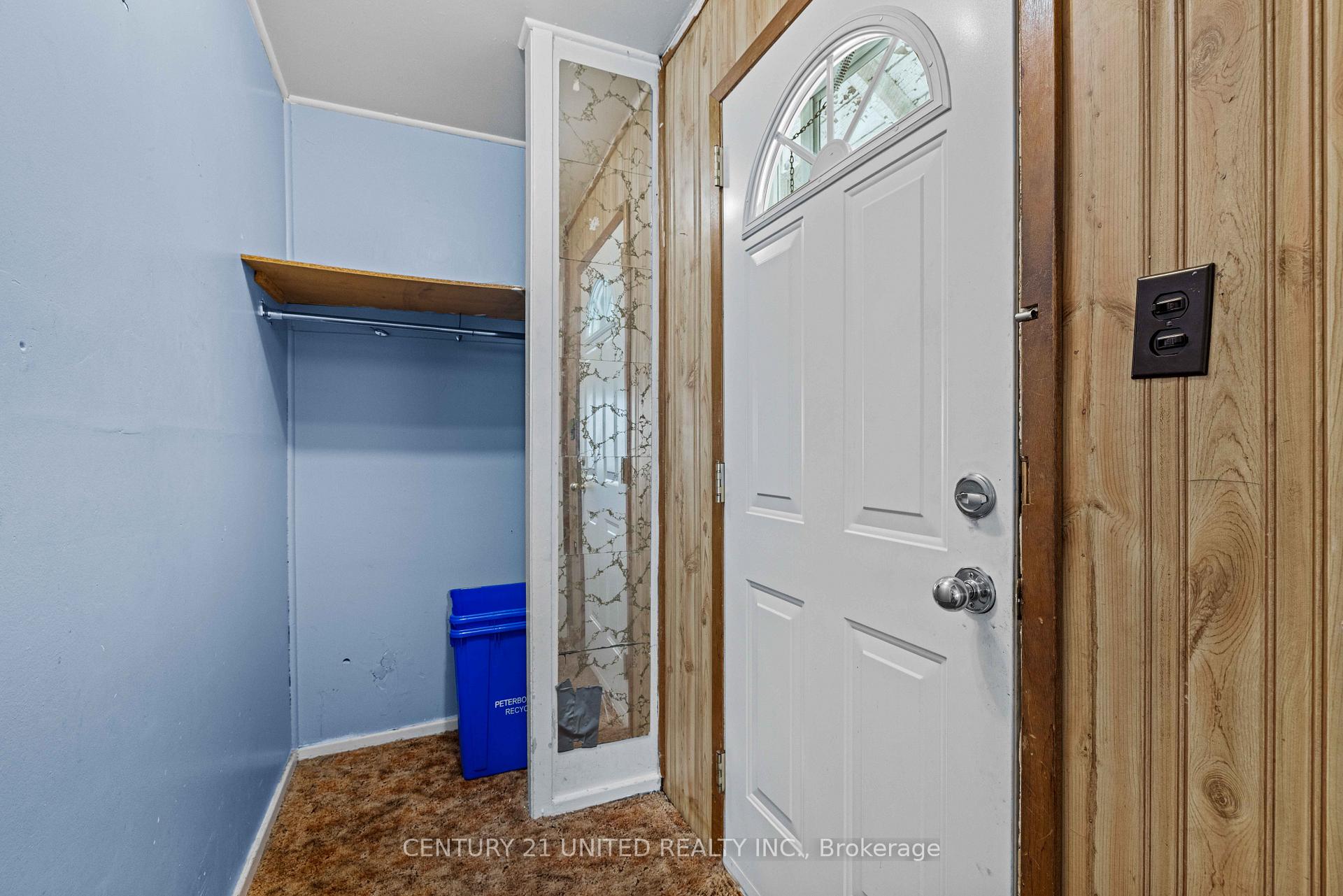 Photo 2 of 249 Woodbine Avenue, Peterborough, Ashburnham Ward 4 — HOMEH