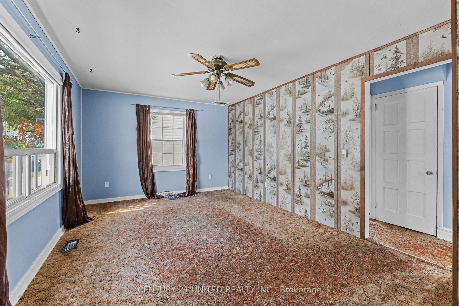 Photo 3 of 249 Woodbine Avenue, Peterborough, Ashburnham Ward 4 — HOMEH