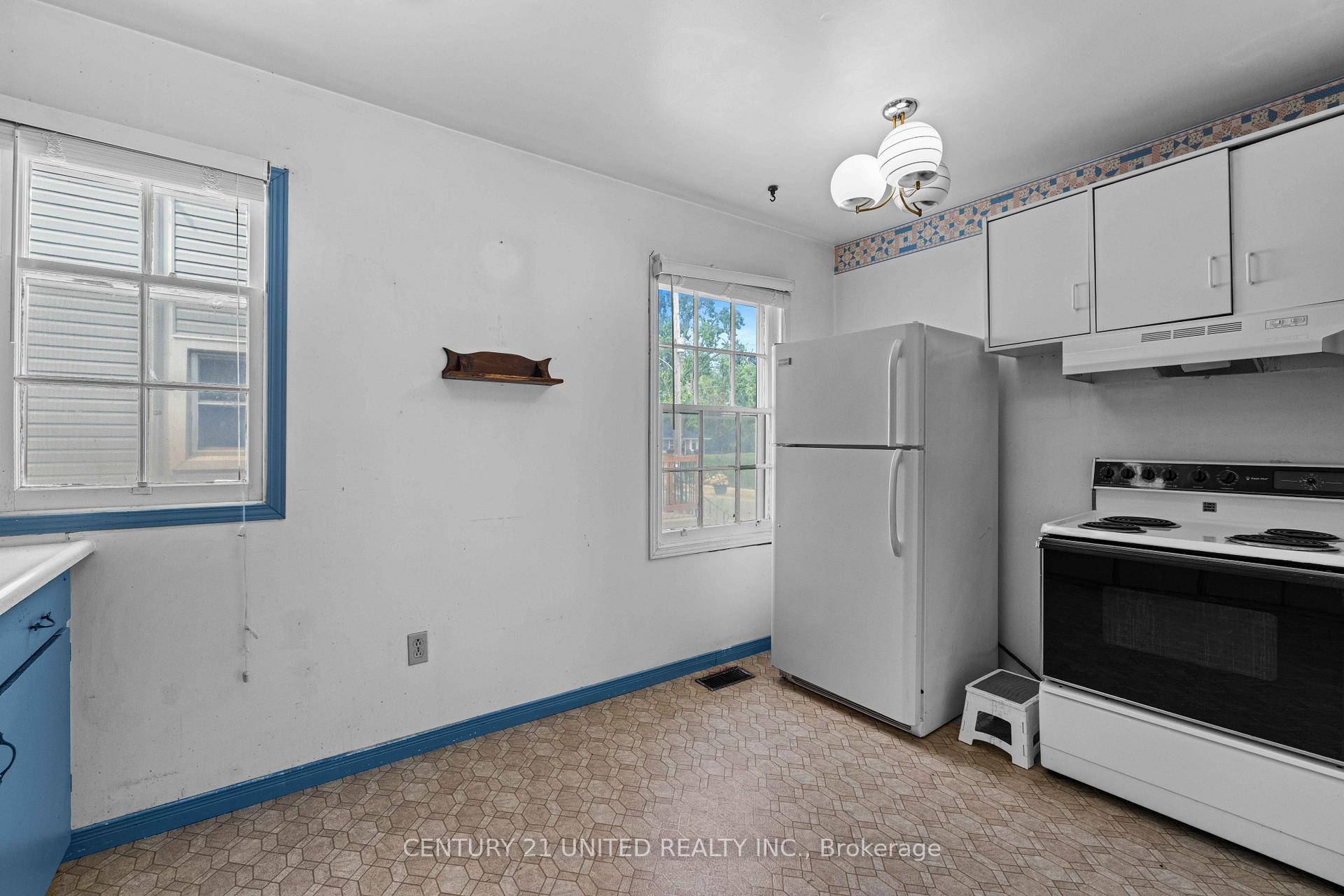 Photo 7 of 249 Woodbine Avenue, Peterborough, Ashburnham Ward 4 — HOMEH