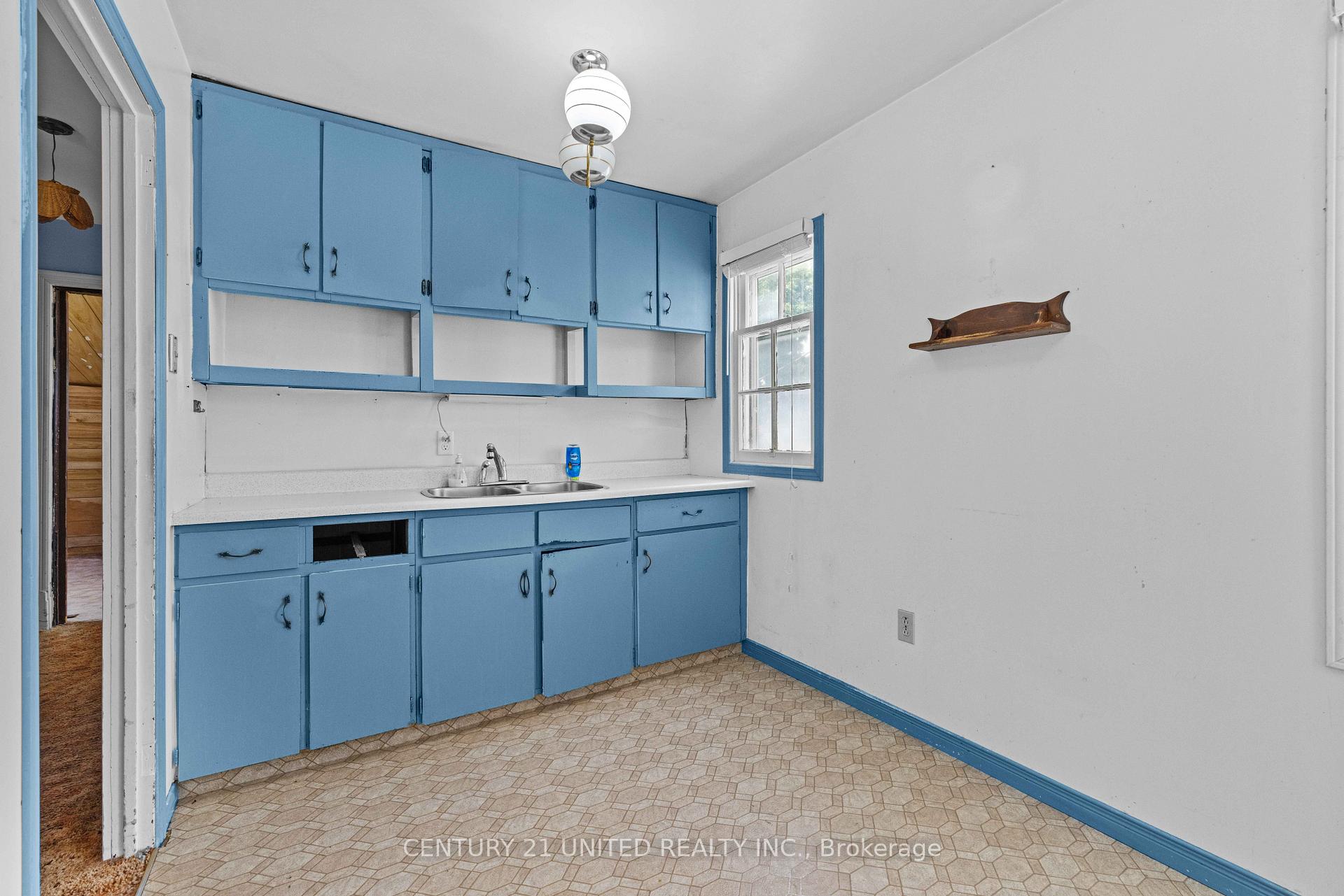 Photo 10 of 249 Woodbine Avenue, Peterborough, Ashburnham Ward 4 — HOMEH