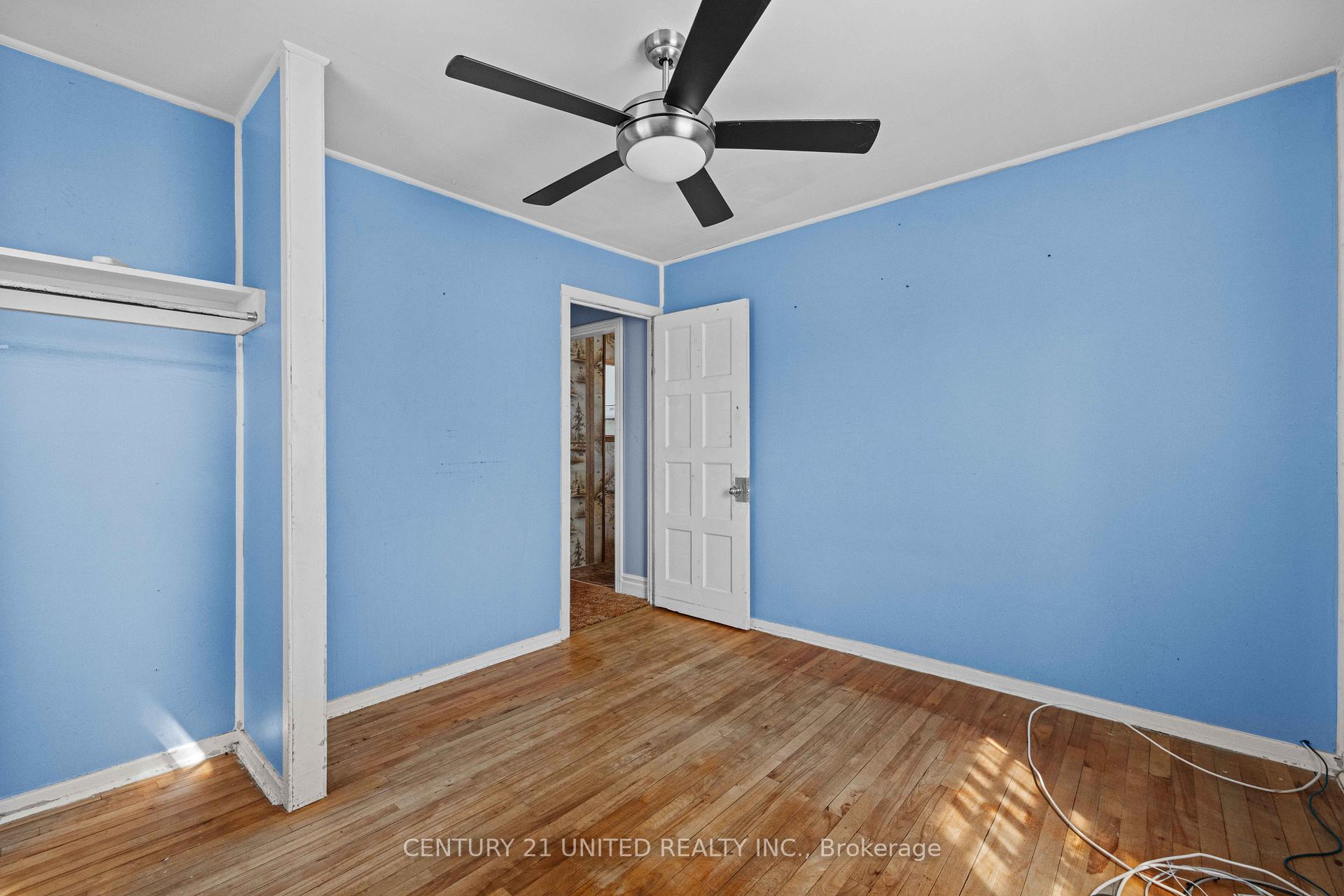 Photo 11 of 249 Woodbine Avenue, Peterborough, Ashburnham Ward 4 — HOMEH