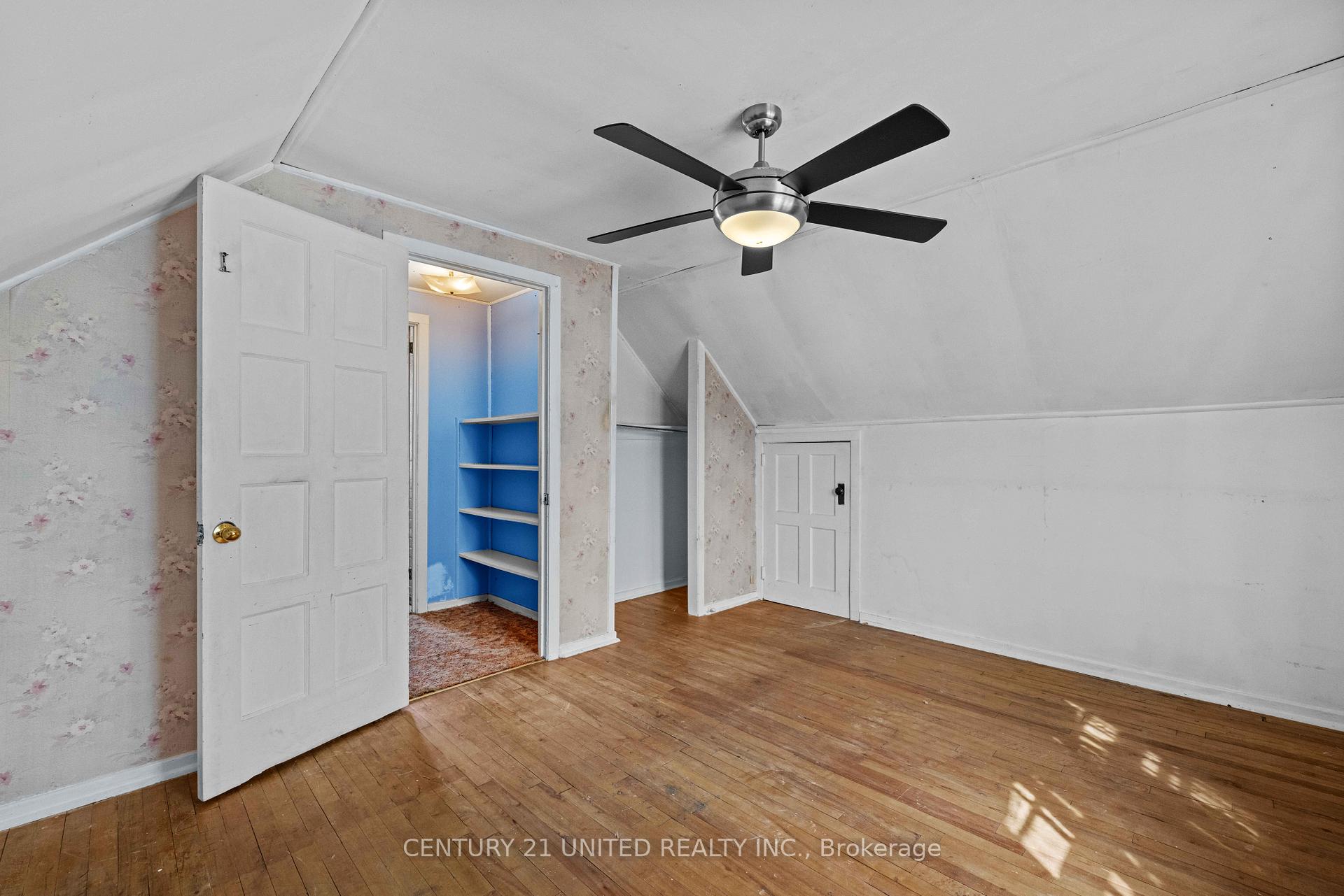 Photo 17 of 249 Woodbine Avenue, Peterborough, Ashburnham Ward 4 — HOMEH