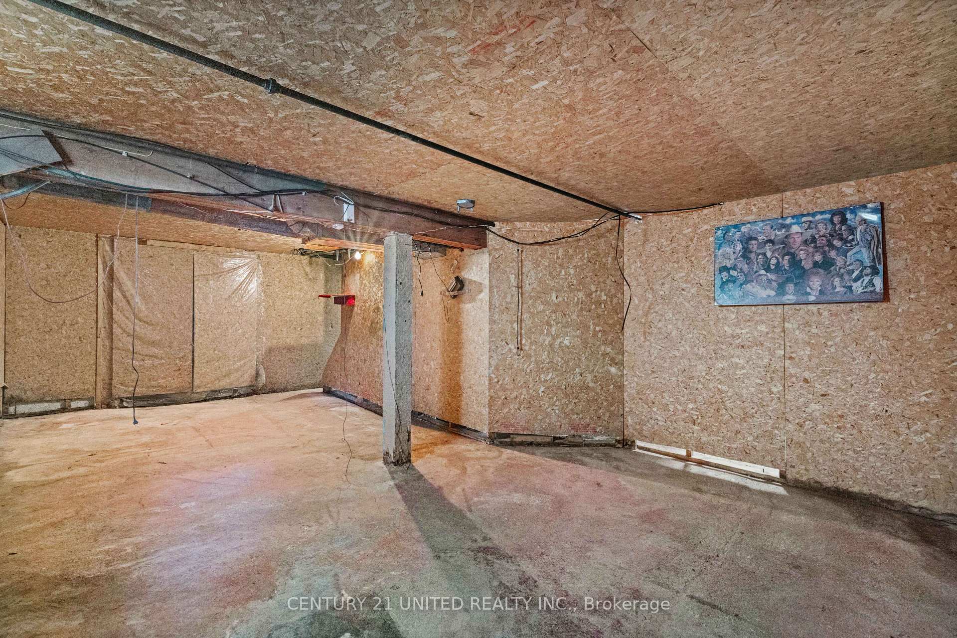 Photo 25 of 249 Woodbine Avenue, Peterborough, Ashburnham Ward 4 — HOMEH