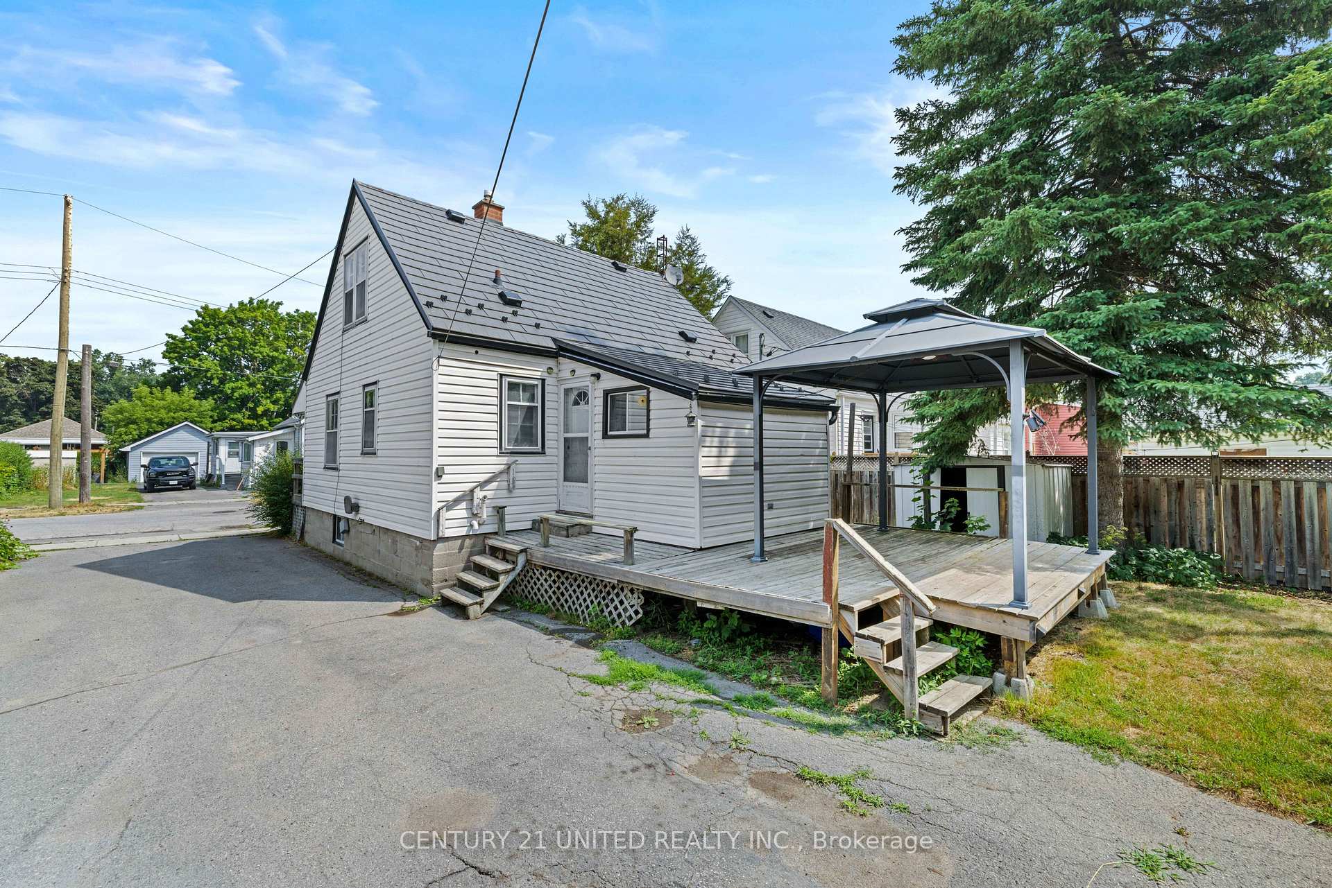 Photo 27 of 249 Woodbine Avenue, Peterborough, Ashburnham Ward 4 — HOMEH