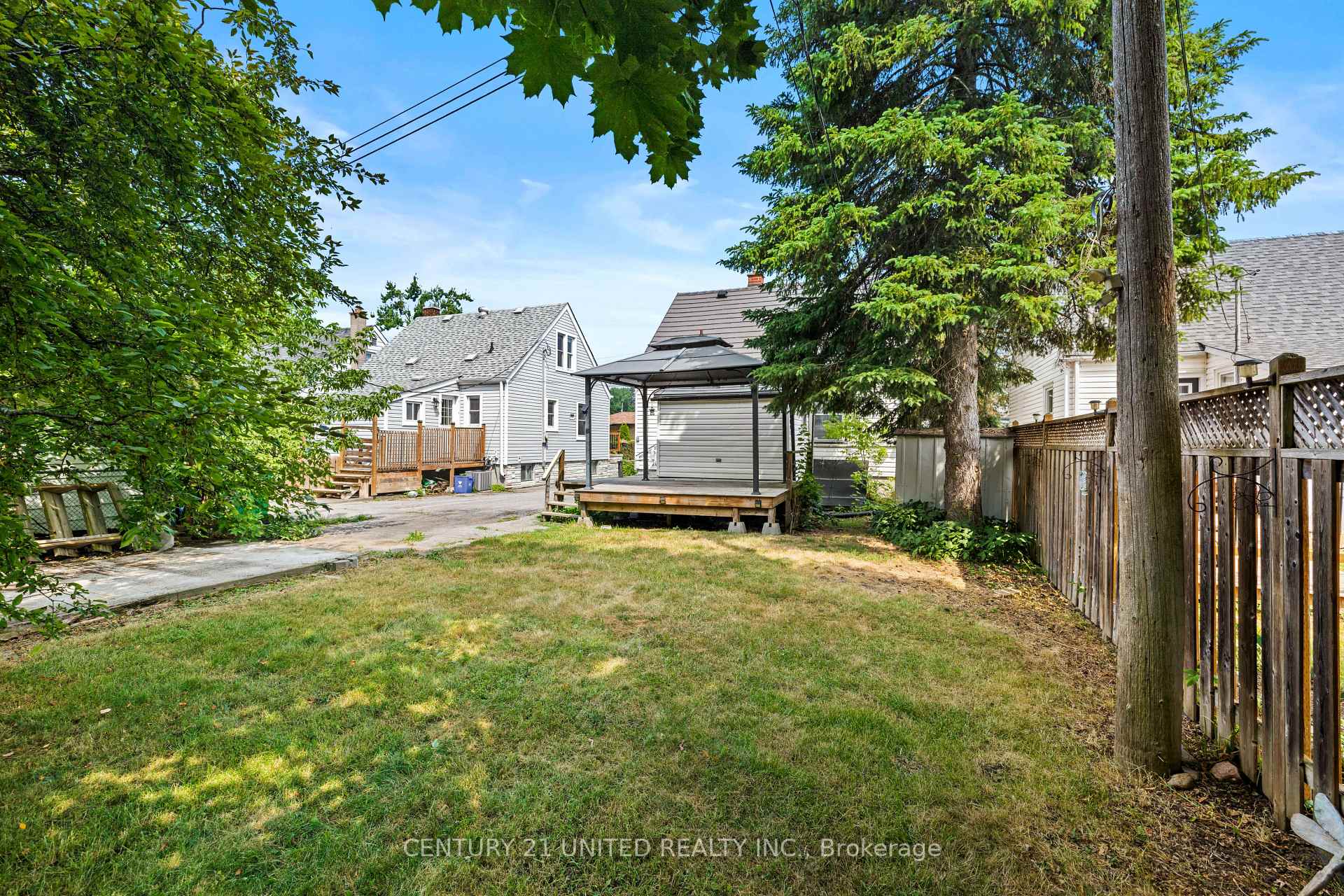 Photo 31 of 249 Woodbine Avenue, Peterborough, Ashburnham Ward 4 — HOMEH