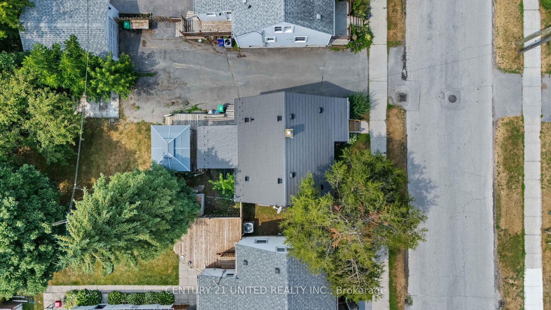 Photo 33 of 249 Woodbine Avenue, Peterborough, Ashburnham Ward 4 — HOMEH