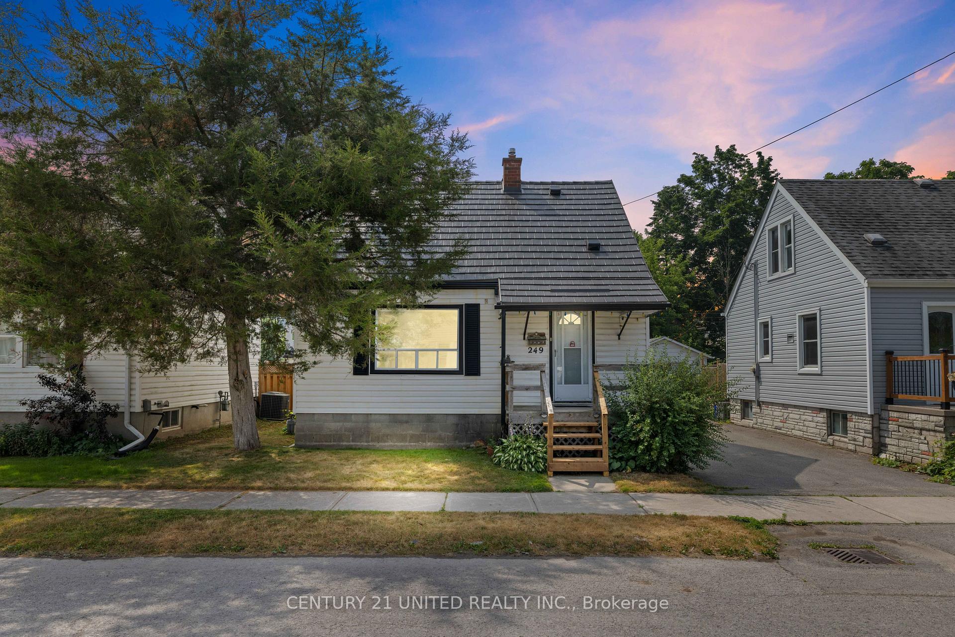 Photo 37 of 249 Woodbine Avenue, Peterborough, Ashburnham Ward 4 — HOMEH