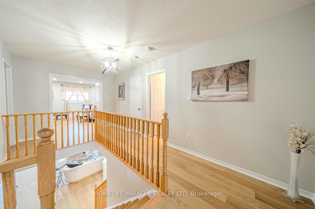 Photo 19 of 47 Gabrielle Crescent, Whitby, Rolling Acres — HOMEH