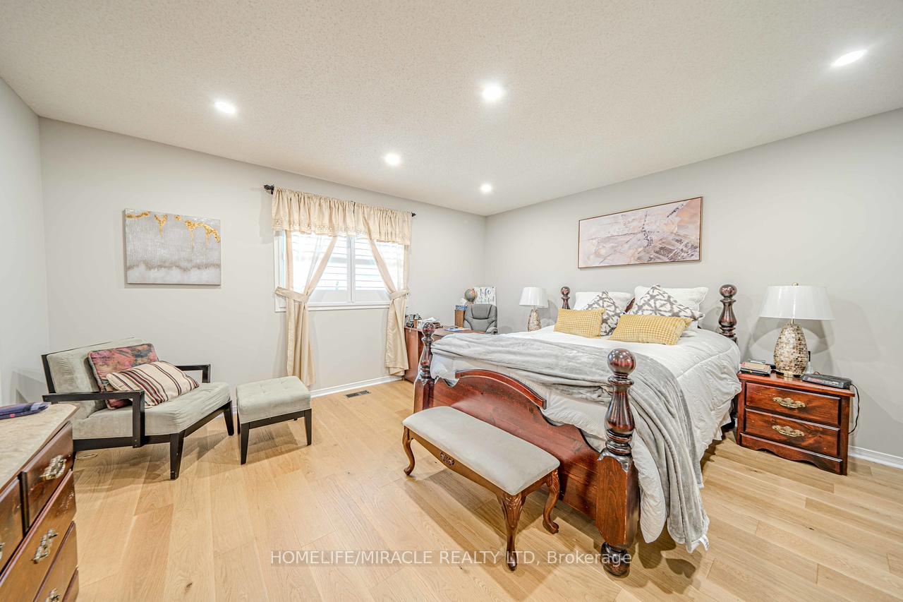 Photo 22 of 47 Gabrielle Crescent, Whitby, Rolling Acres — HOMEH