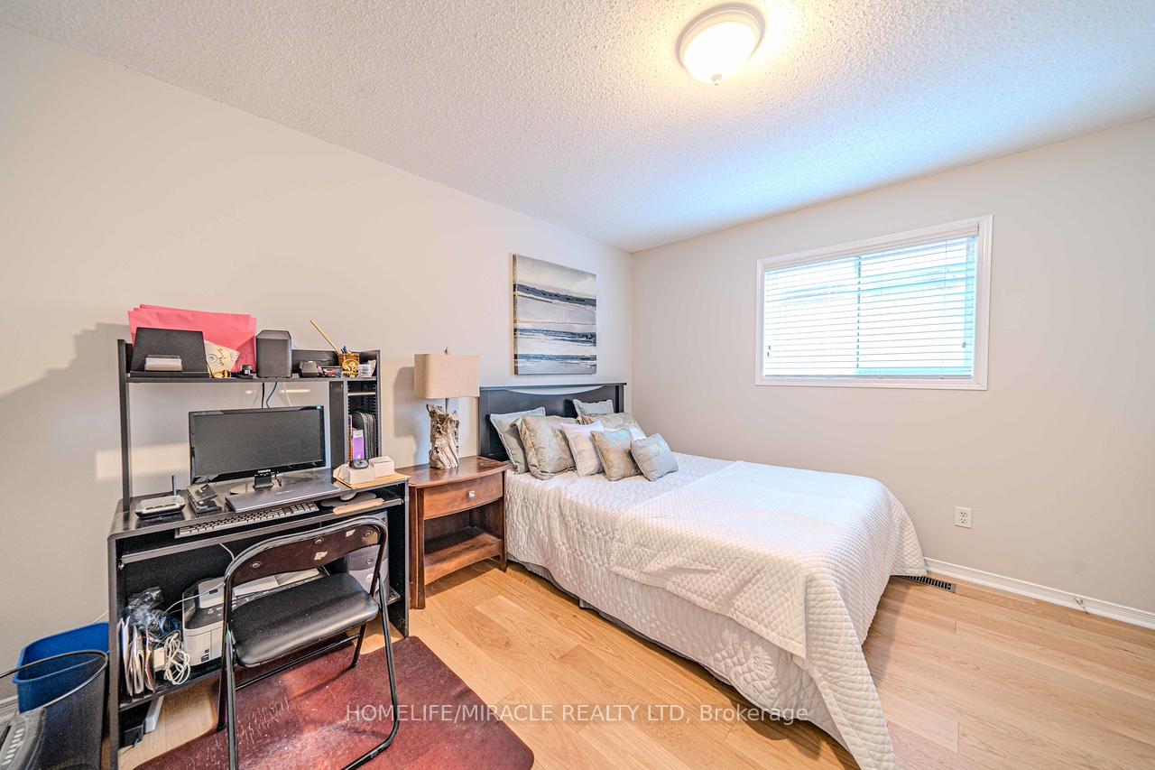 Photo 27 of 47 Gabrielle Crescent, Whitby, Rolling Acres — HOMEH