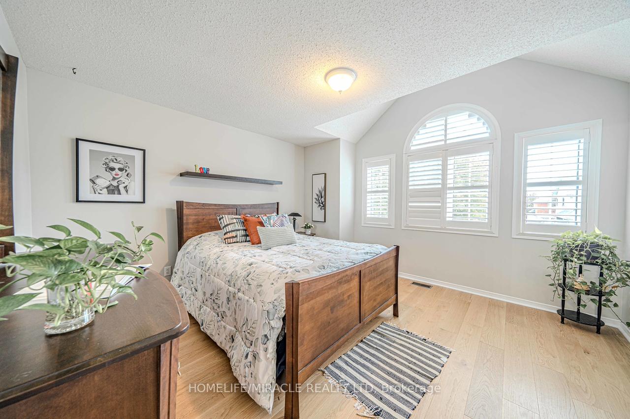 Photo 30 of 47 Gabrielle Crescent, Whitby, Rolling Acres — HOMEH