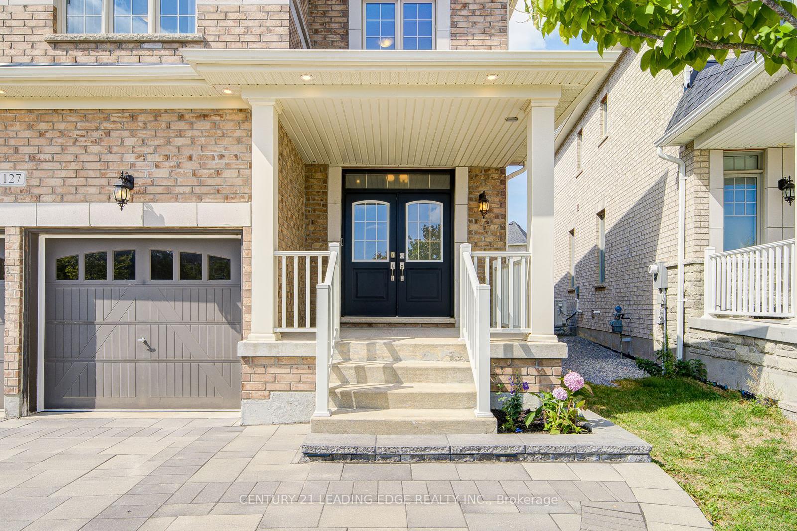 Photo 5 of 127 Warren McBride Crescent, Aurora, Rural Aurora — HOMEH