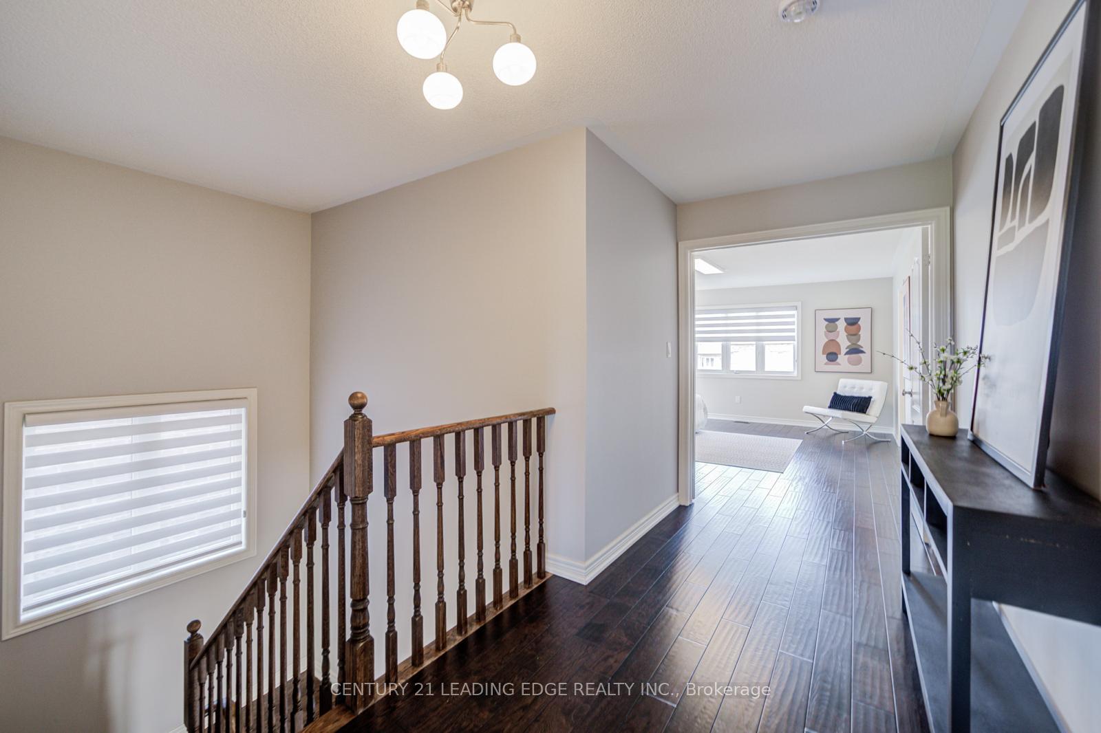 Photo 18 of 127 Warren McBride Crescent, Aurora, Rural Aurora — HOMEH