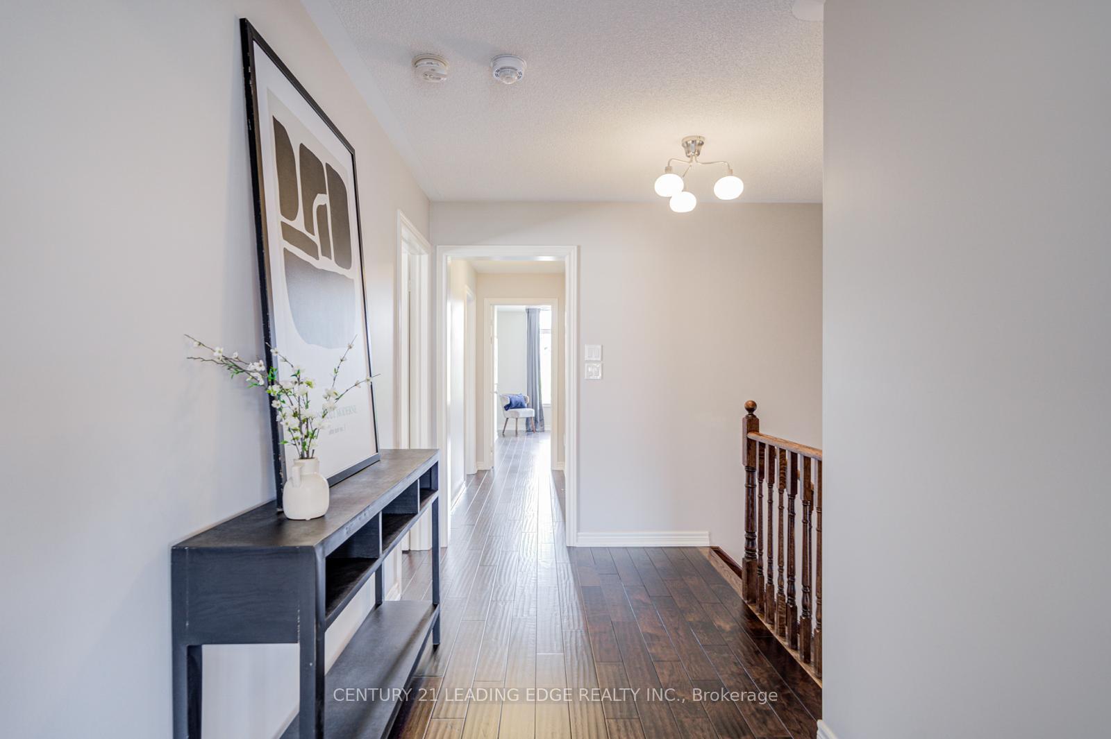 Photo 17 of 127 Warren McBride Crescent, Aurora, Rural Aurora — HOMEH
