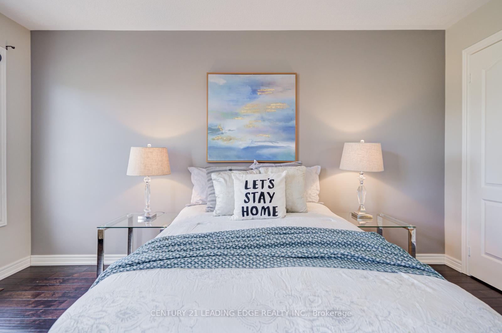 Photo 32 of 127 Warren McBride Crescent, Aurora, Rural Aurora — HOMEH