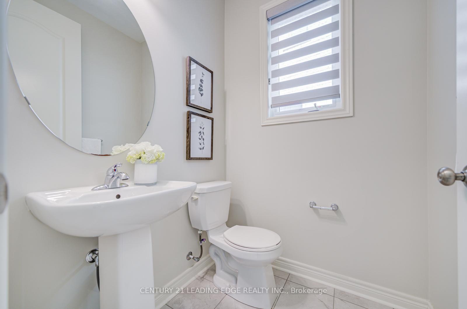Photo 36 of 127 Warren McBride Crescent, Aurora, Rural Aurora — HOMEH