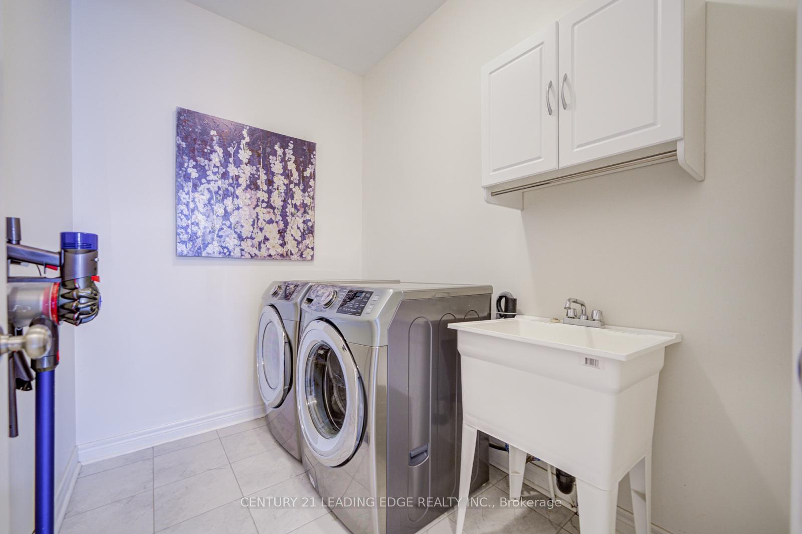 Photo 37 of 127 Warren McBride Crescent, Aurora, Rural Aurora — HOMEH