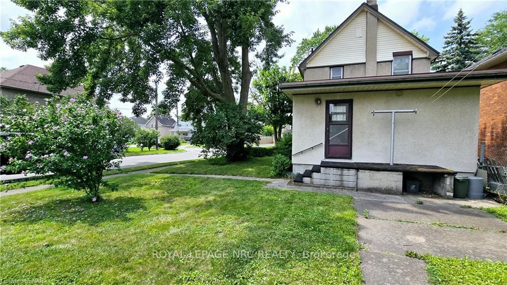 Photo 2 of 28 Myrtle Avenue, Welland, Welland Downtown — HOMEH