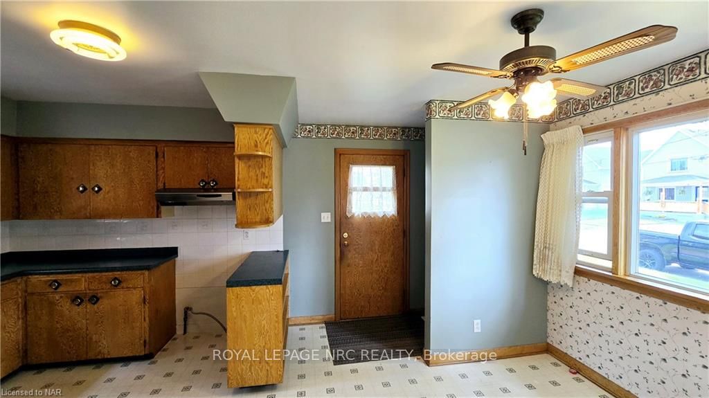 Photo 9 of 28 Myrtle Avenue, Welland, Welland Downtown — HOMEH