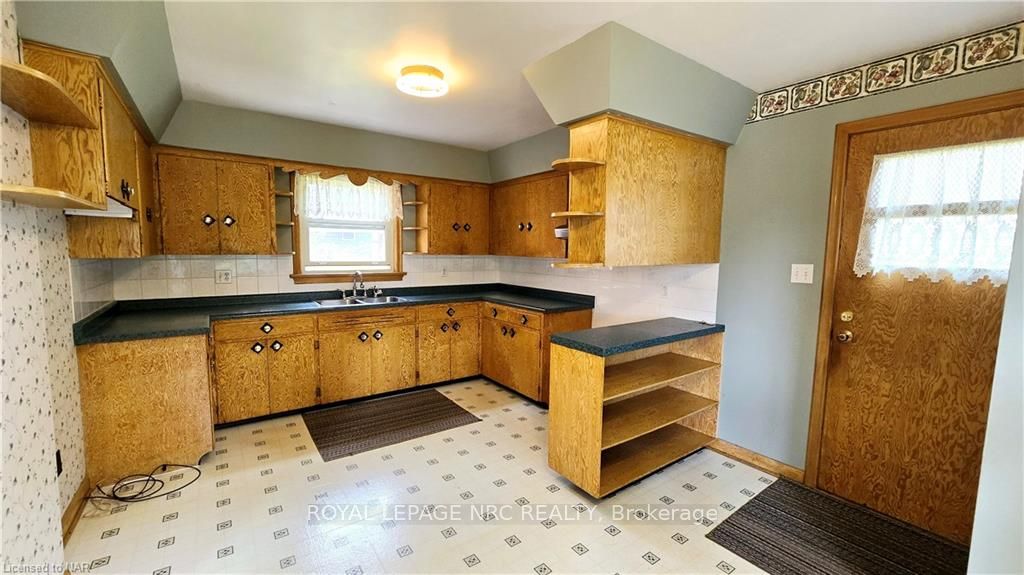 Photo 10 of 28 Myrtle Avenue, Welland, Welland Downtown — HOMEH
