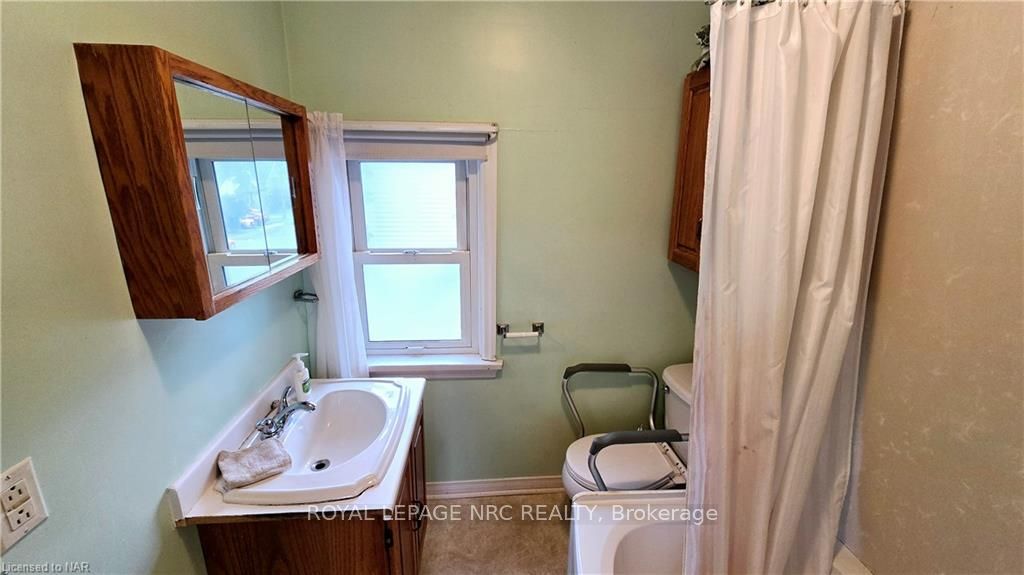 Photo 12 of 28 Myrtle Avenue, Welland, Welland Downtown — HOMEH