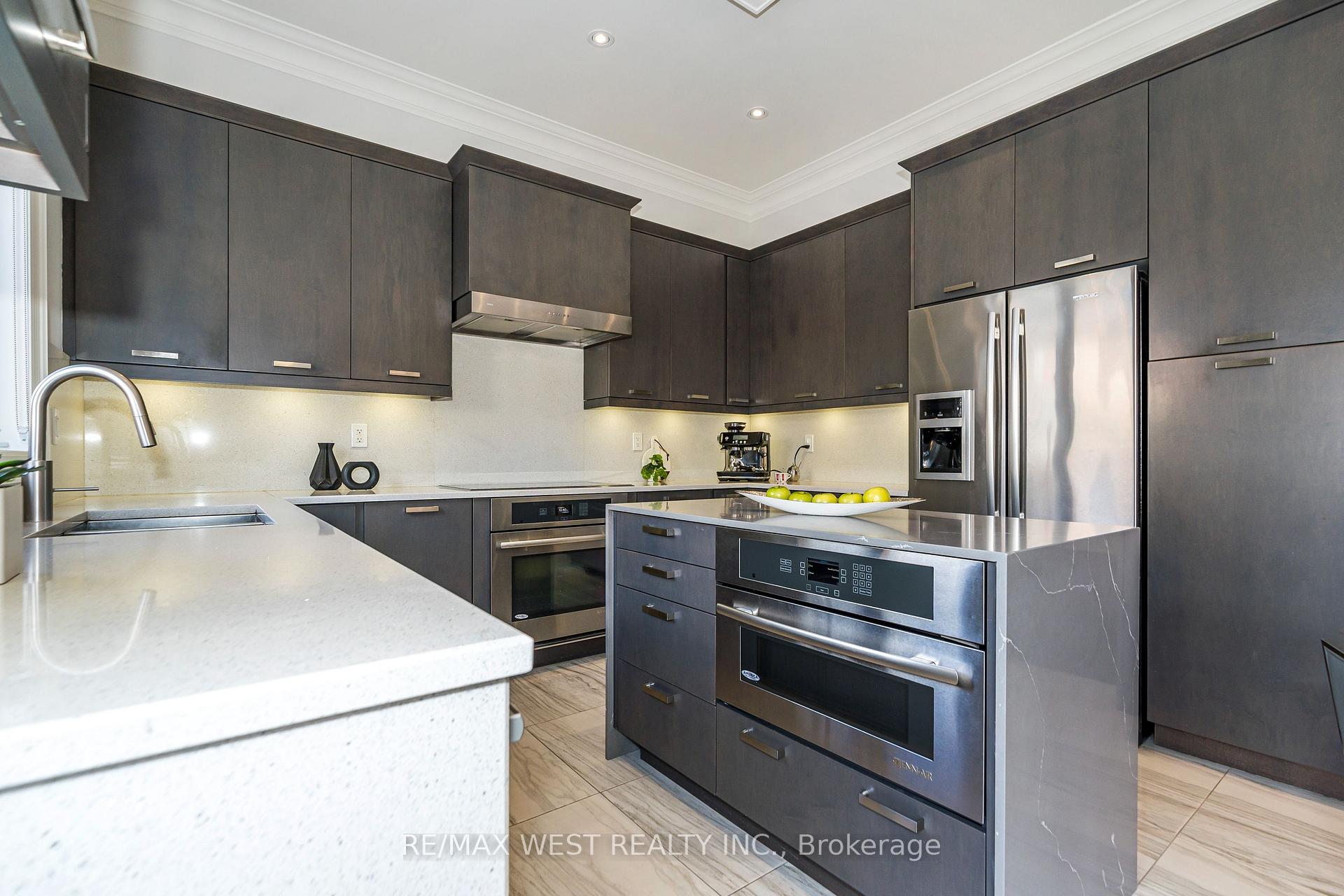 Photo 10 of 30 Garyscholl Road, Vaughan, Vellore Village — HOMEH